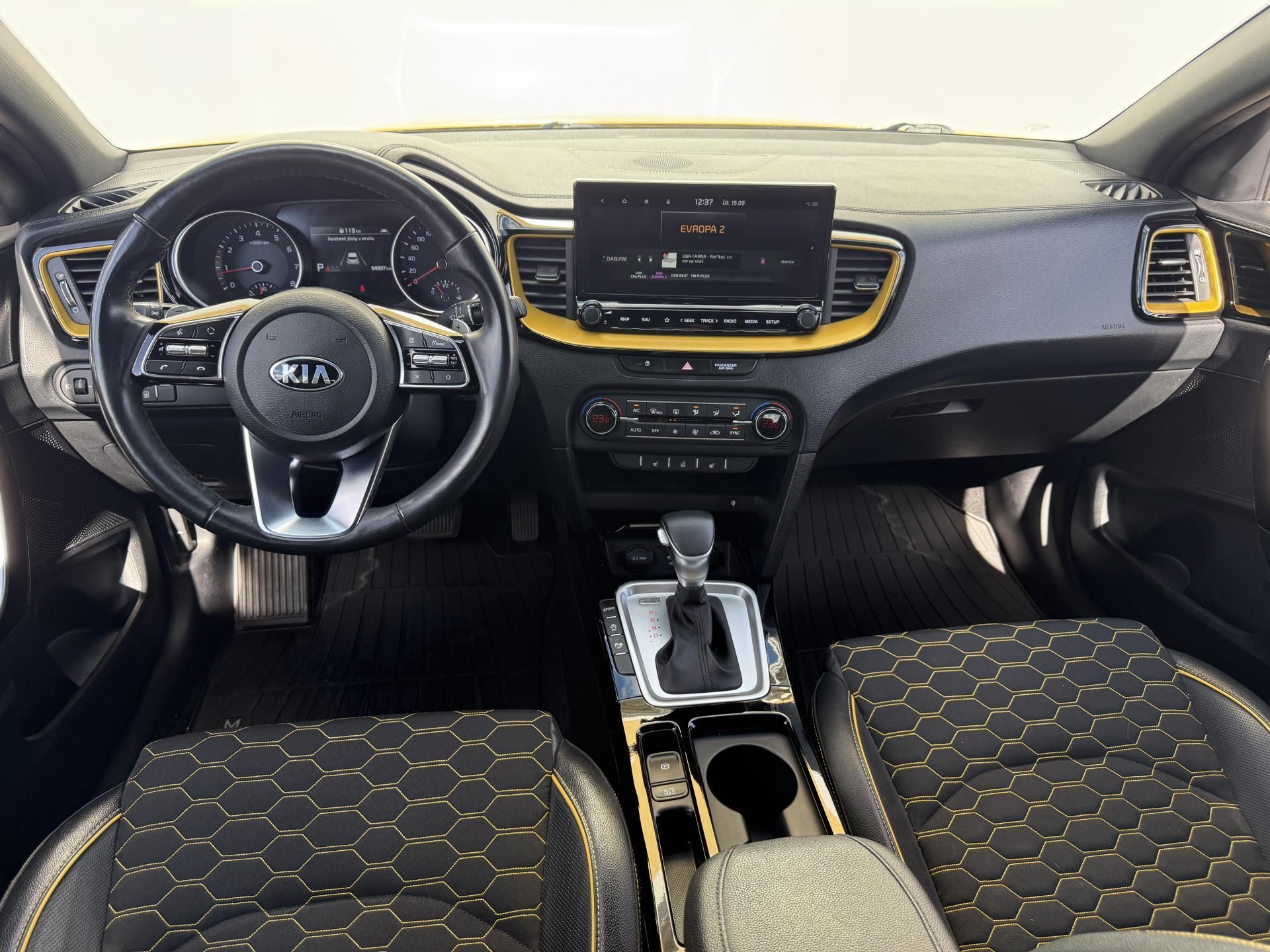 Kia XCee´d, 1.5 T-GDI 117kW DCT Spring Edi - fotka 5