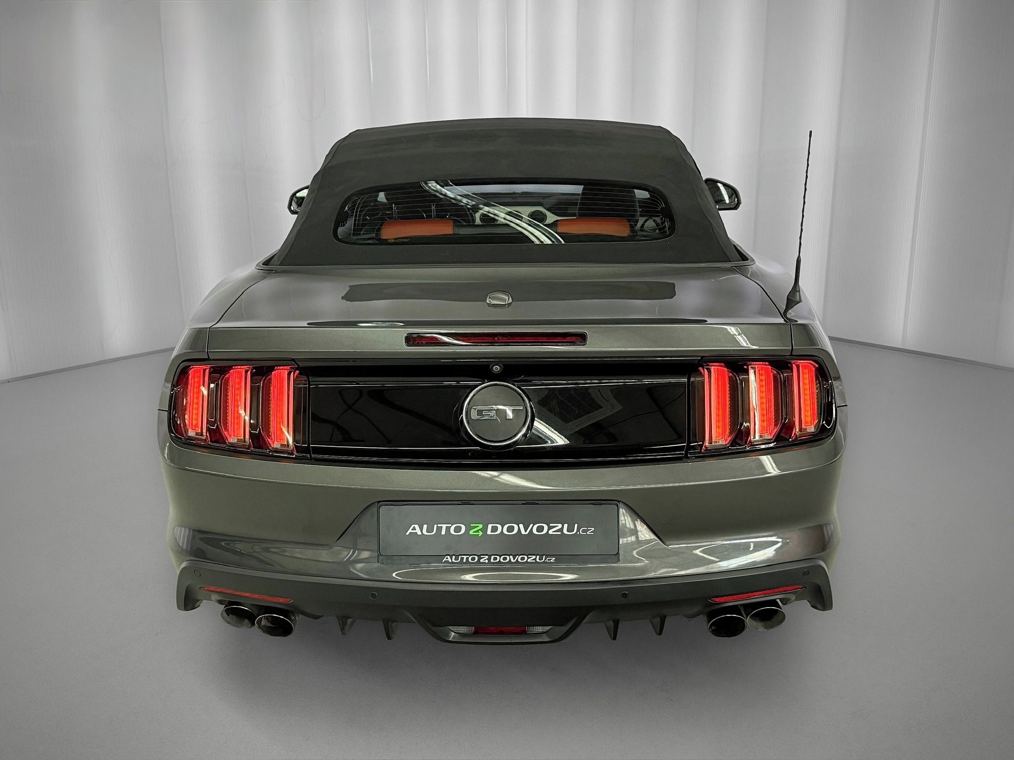 Ford Mustang, 5.0 V8 GT CABRIO, ROUSH VÝFUKY - fotka 6