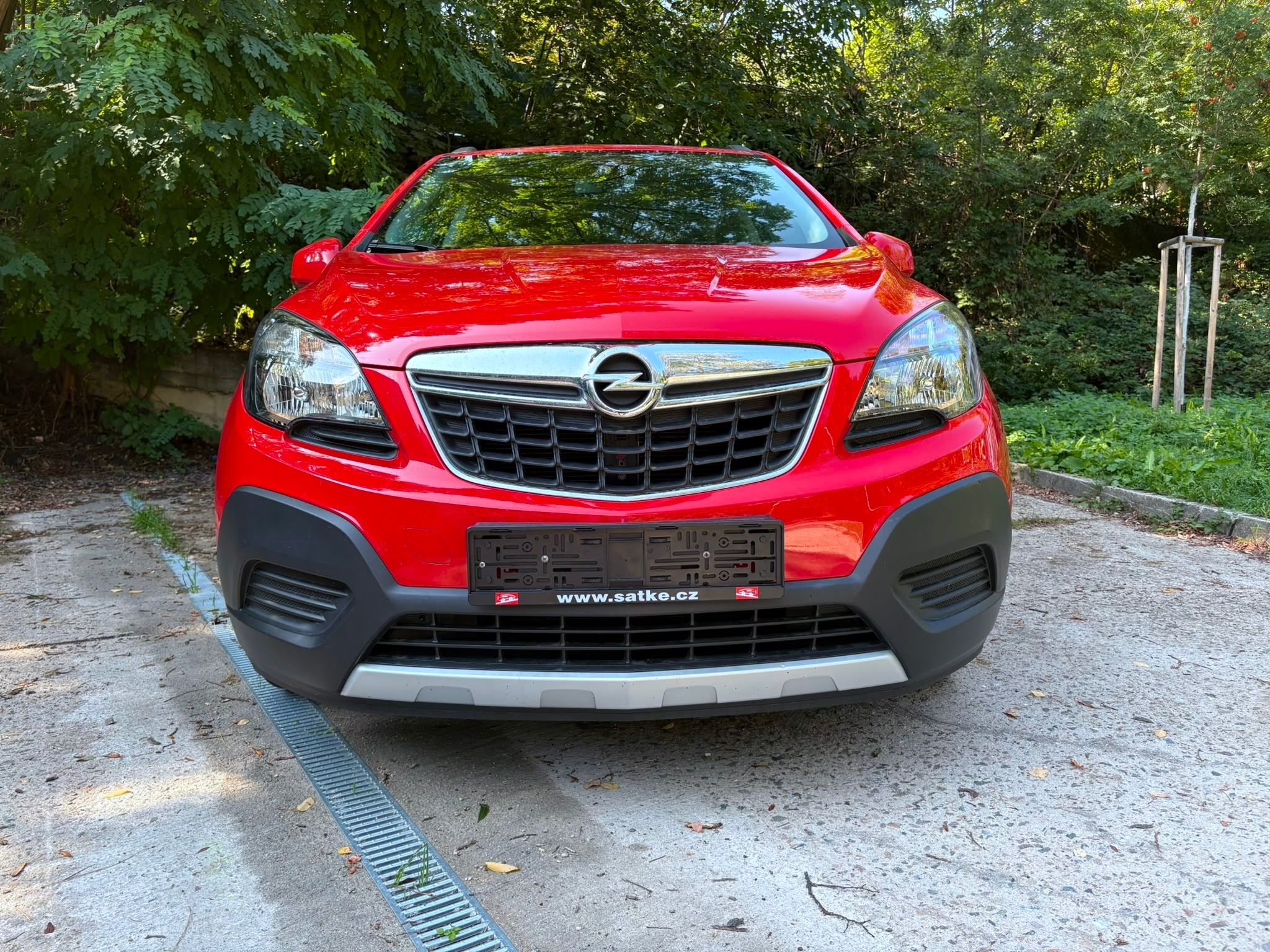 Opel Mokka, 1,6 16V najeto 35.000 km - fotka 2