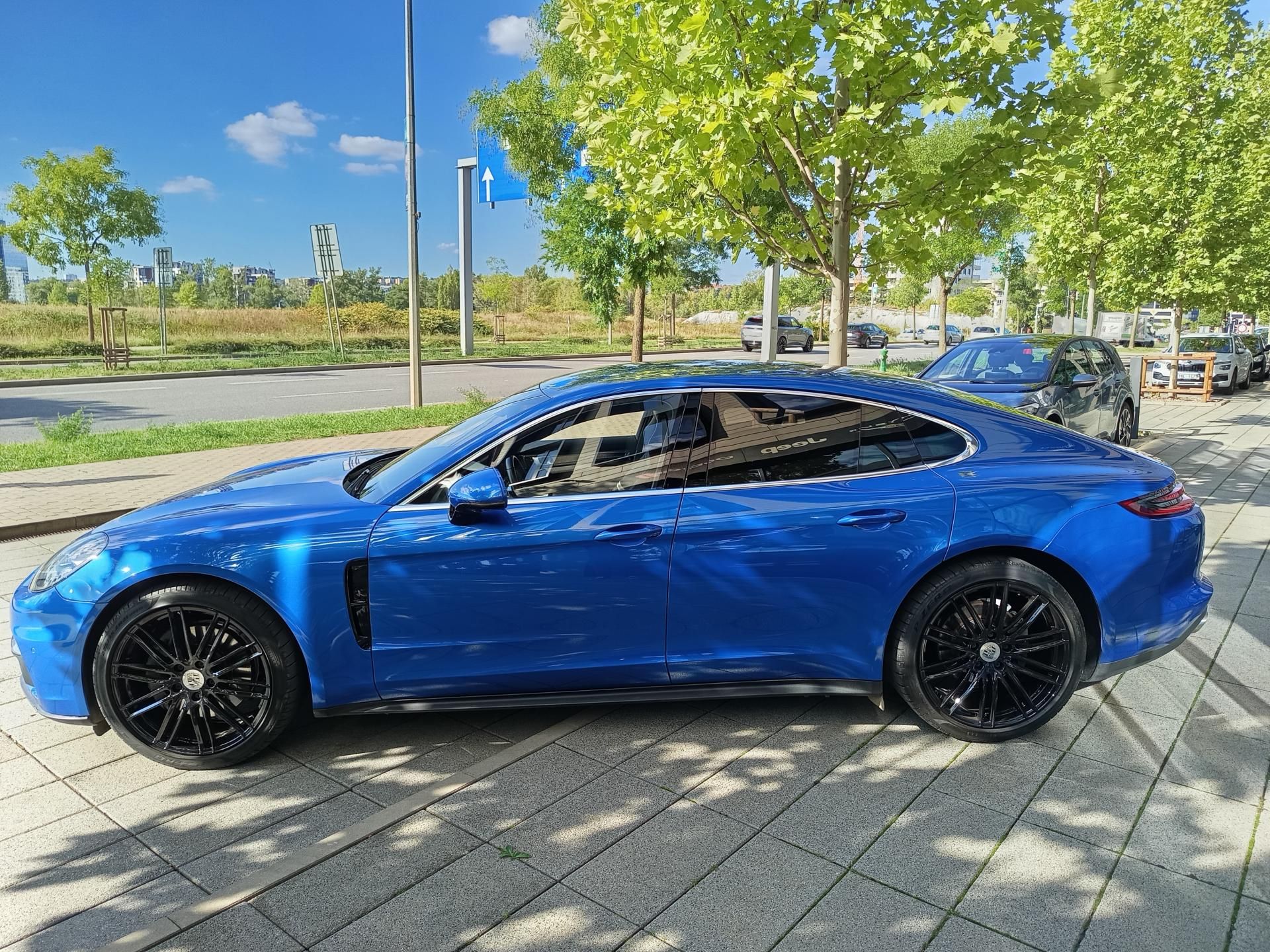 Porsche Panamera, 4S diesel, 310 kW - fotka 5