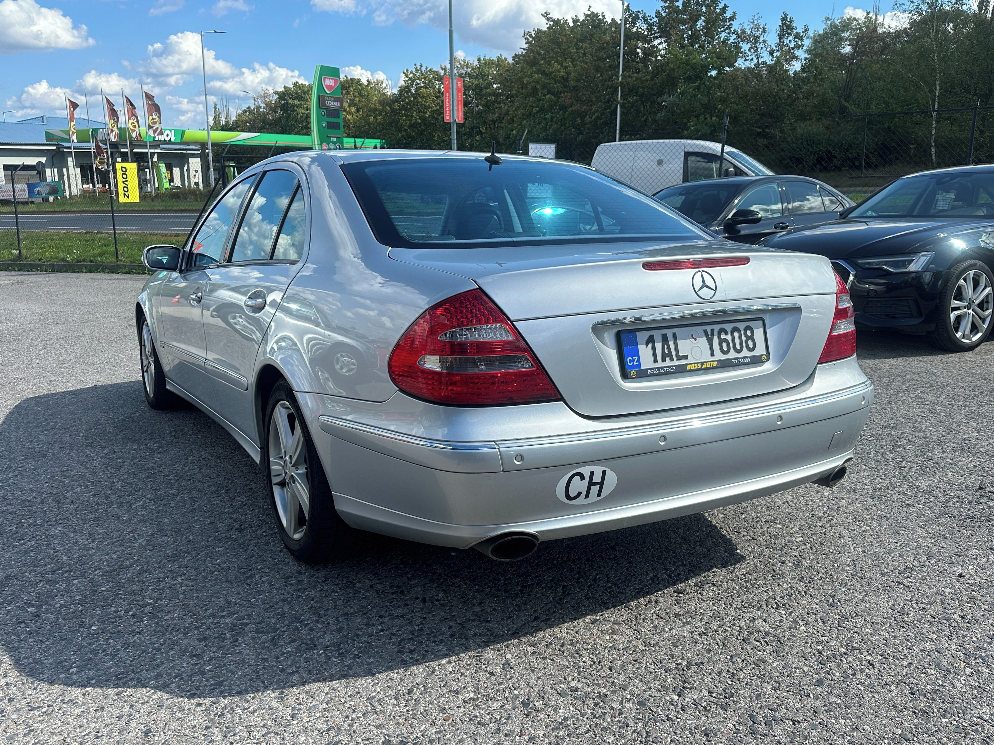 Mercedes-Benz Třídy E, Mercedes-Benz E 280 2006 - fotka 5