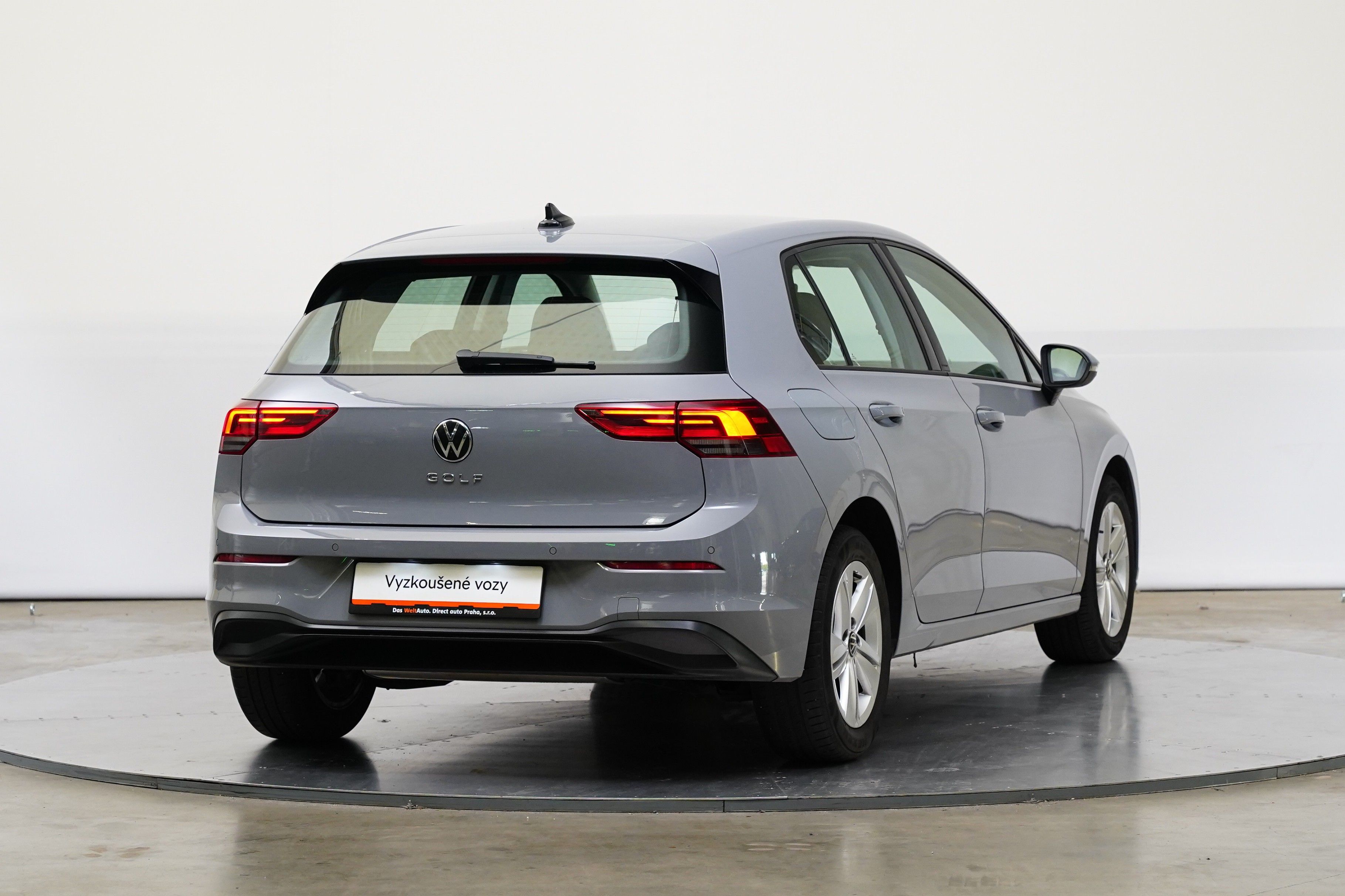 Volkswagen Golf, 1.0 TSI 81 kW Life - fotka 2