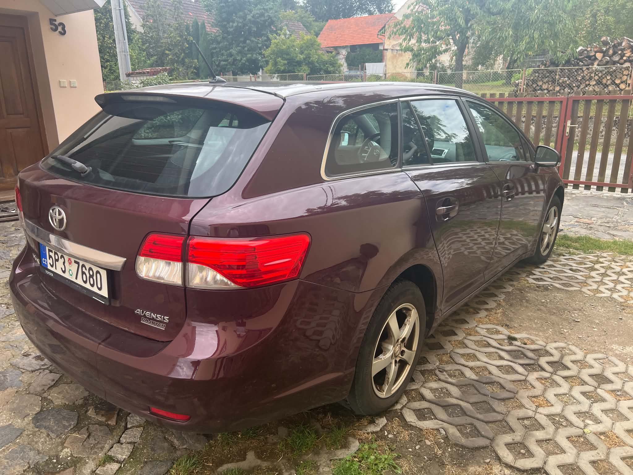 Toyota Avensis, 1.8 benzin 108kW 1 majitel - fotka 5