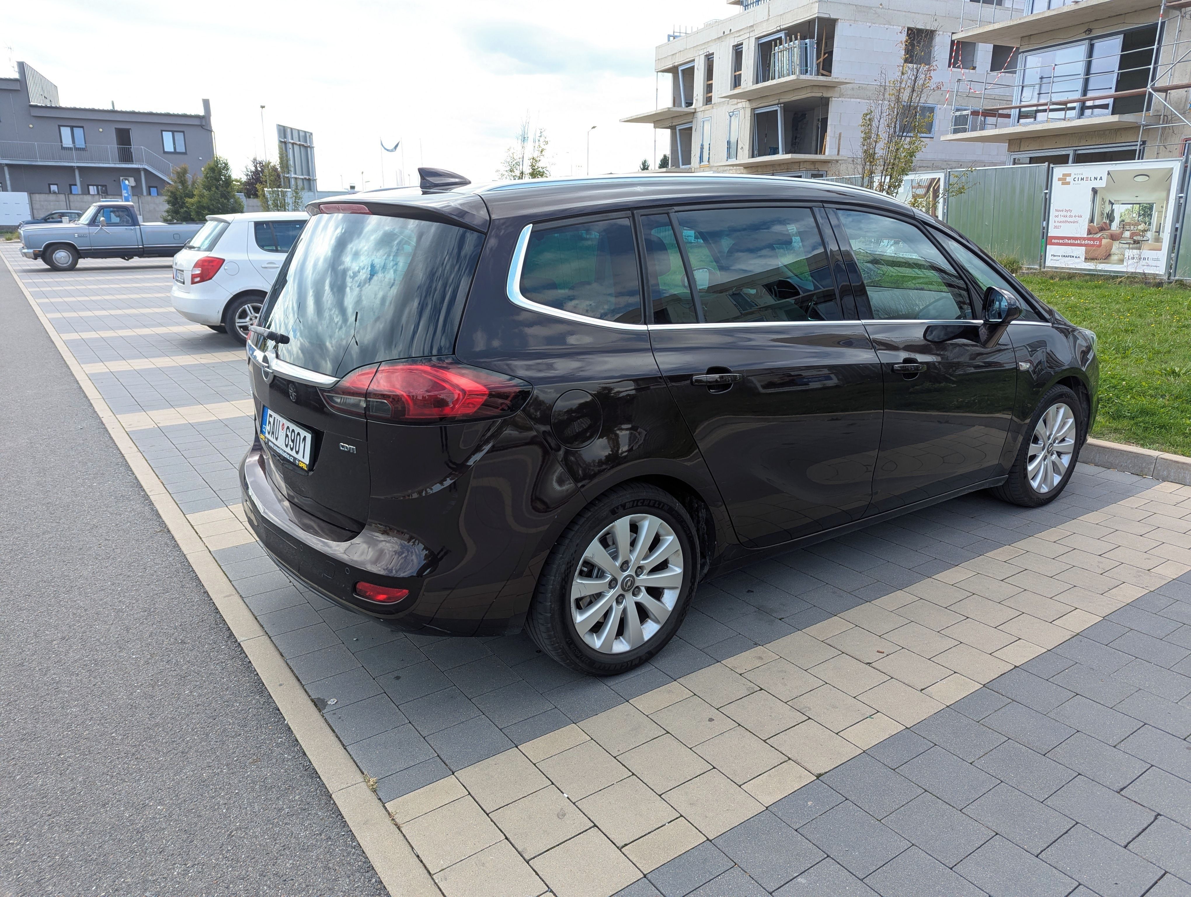 Opel Zafira, 2.0 CDTI 125 kW,7 mist,automat - fotka 5