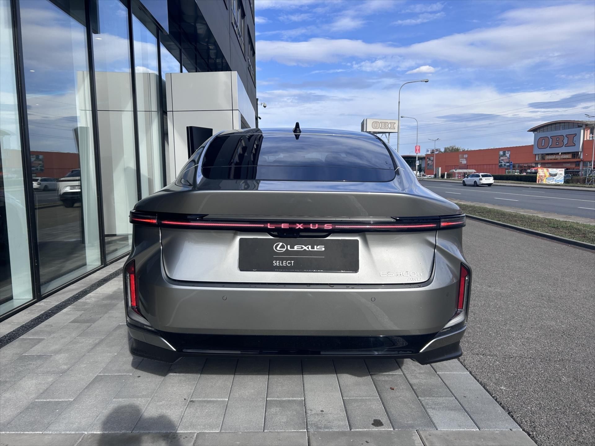 Lexus ES 300h, 2,5 300h Prestige + Paket Top - fotka 4