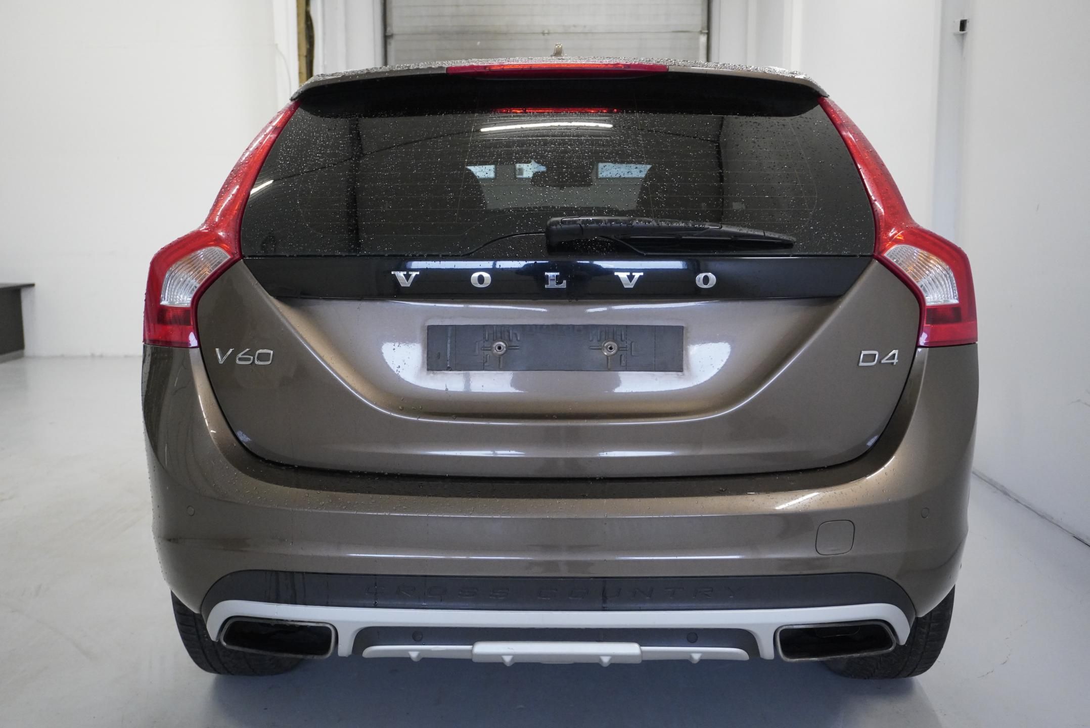 Volvo V60, D4 MOMENTUM - fotka 6