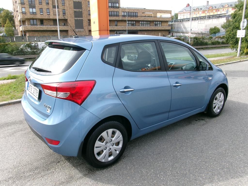 Hyundai ix20, 1.4  CVVT KOUPENO ČR,1.MAJITEL - fotka 6