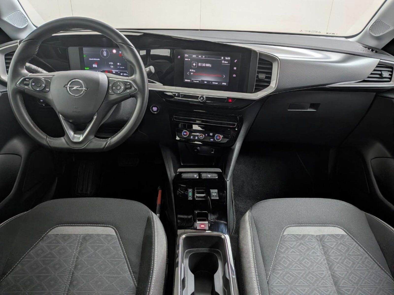 Opel Mokka, Electric 50 kWh, Automat, Navi - fotka 3