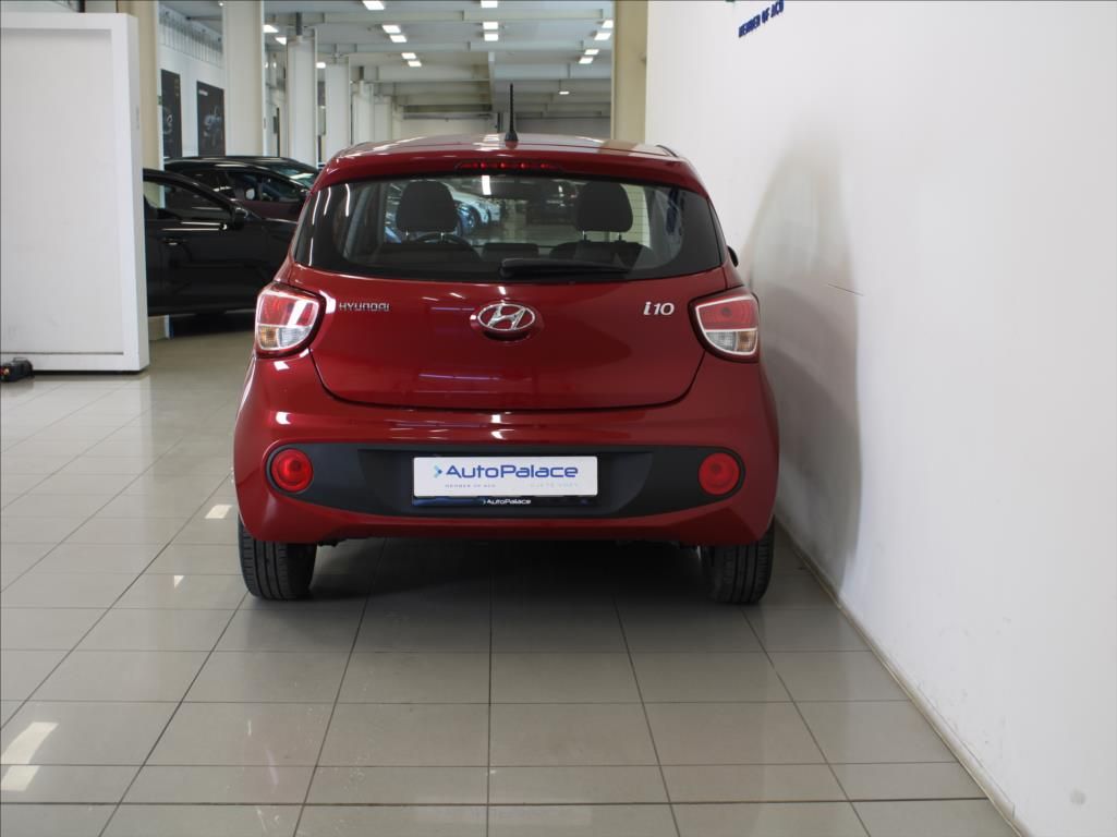 Hyundai i10, 1,0 i 48kW 1.maj.ČR  86tkm. - fotka 4