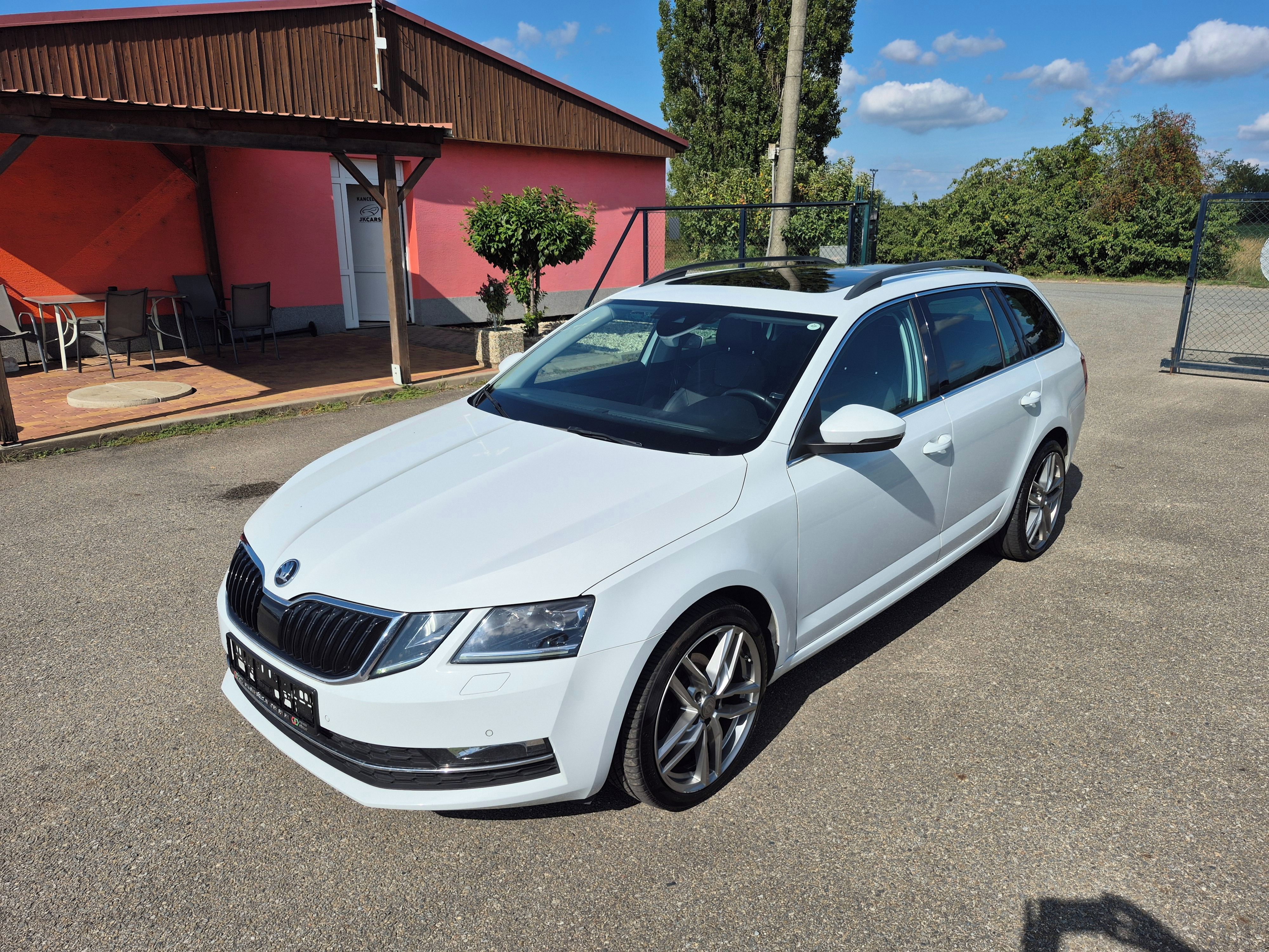 Škoda Octavia, 1,6TDI, 85kW, DSG, navigace