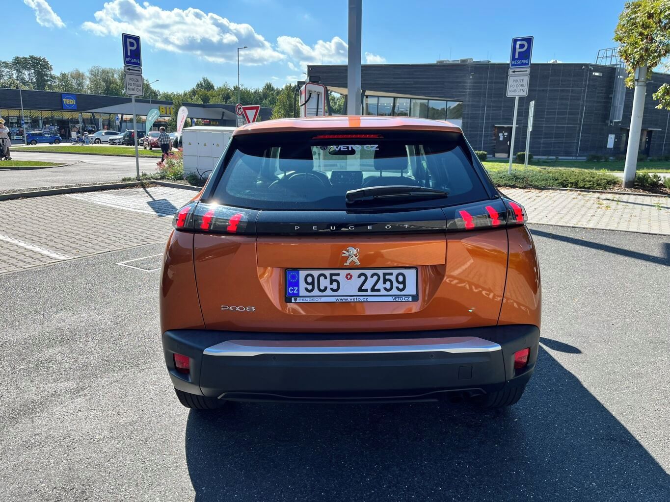 Peugeot 2008, 1.2 PureTech MAN6 - fotka 5