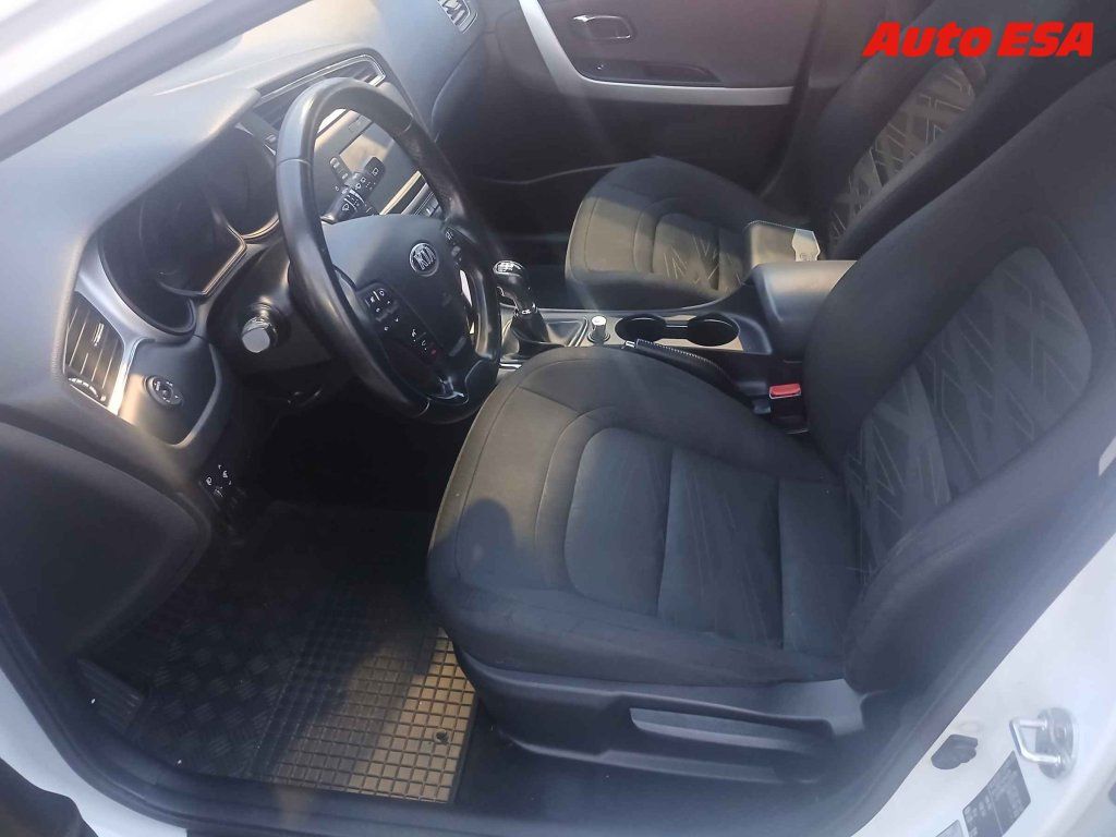 Kia Cee´d, 1.6i,ČR - fotka 3