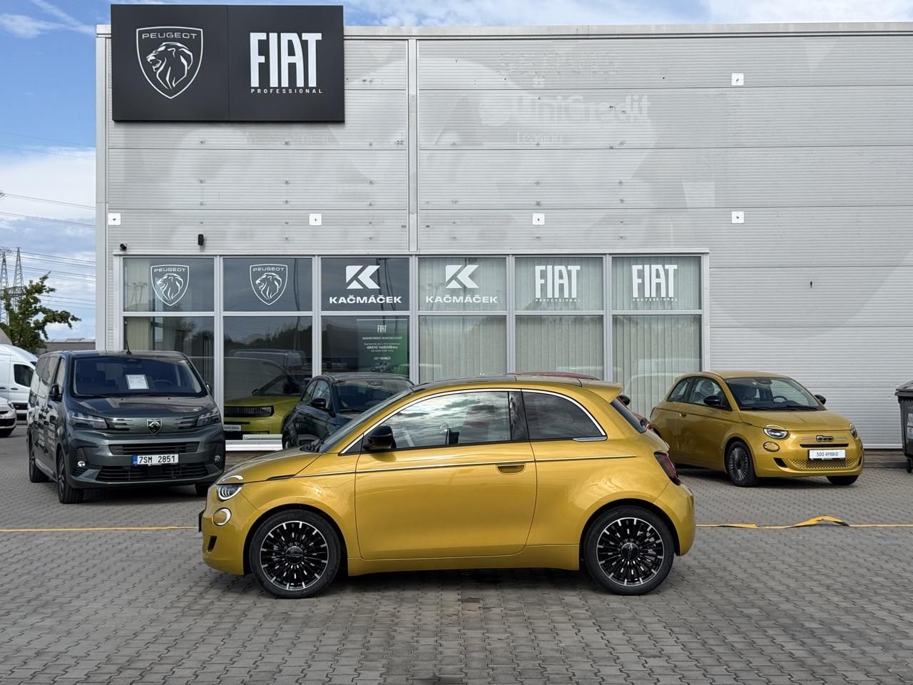 Fiat 500, Hybrid La Prima Hatchback 1.0 - fotka 2