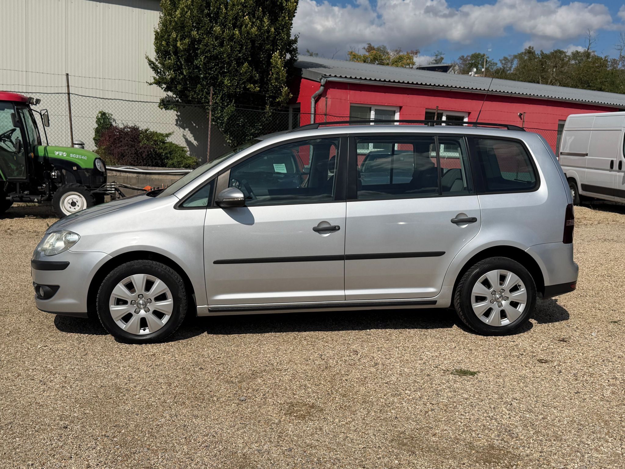 Volkswagen Touran, 1.9TDi 77kW*TAŽNÉ* KLIMA - fotka 2