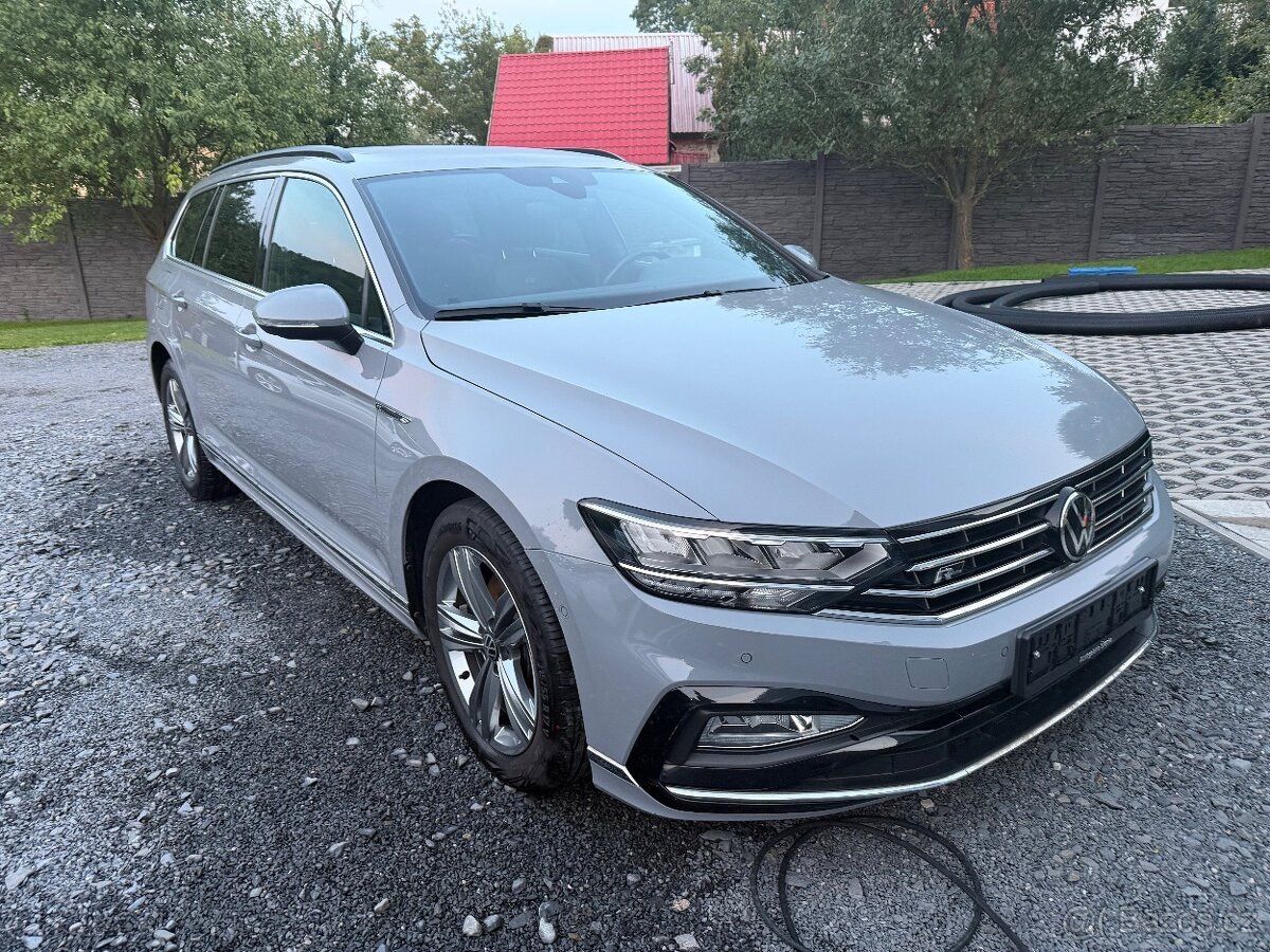 Volkswagen Passat, B8.5 R-LINE 2.0TDI 110KW cockp - fotka 2