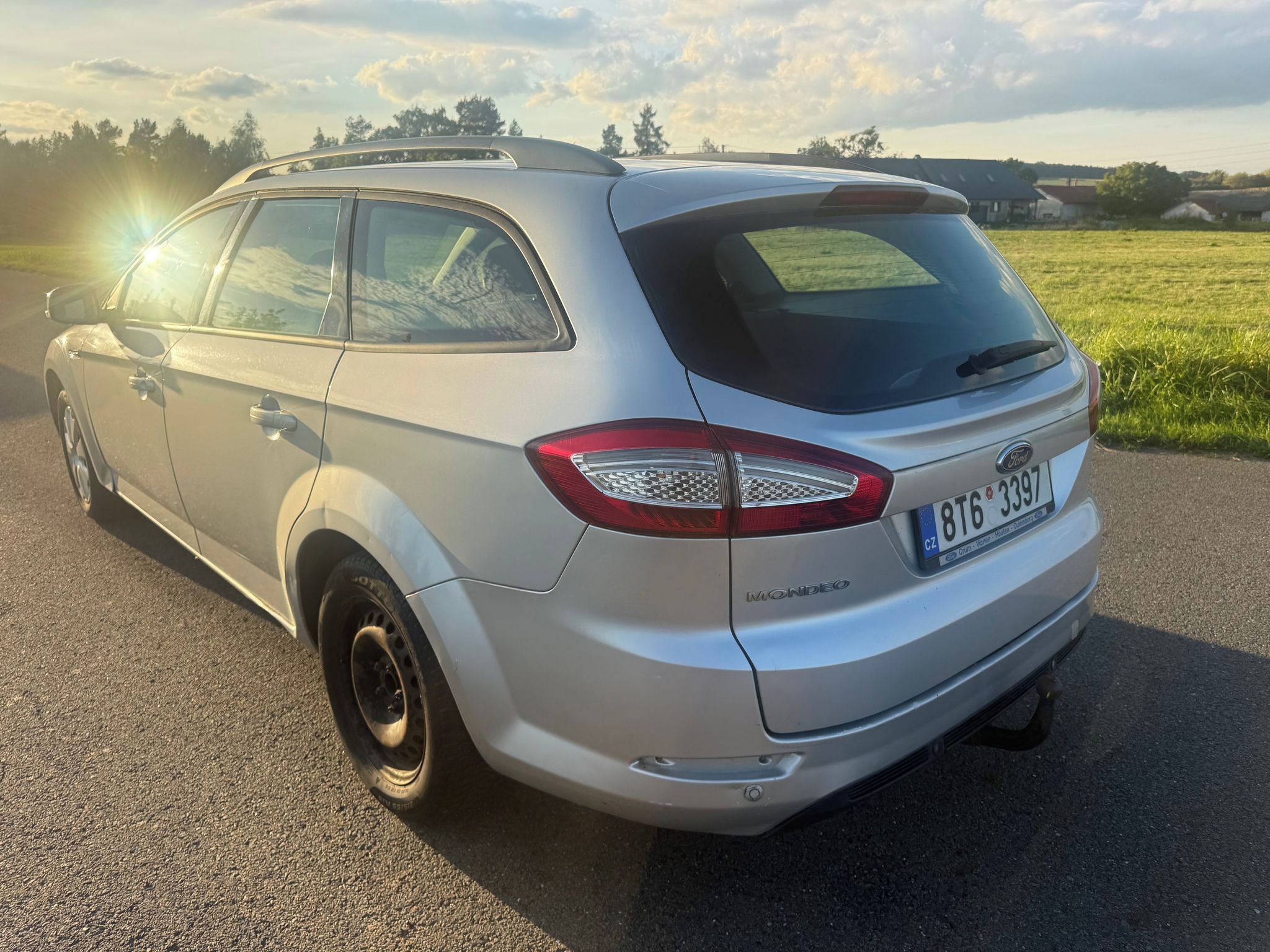 Ford Mondeo, 2,0 TDI KOMBI TAŽNÉ 2X KOLA - fotka 2