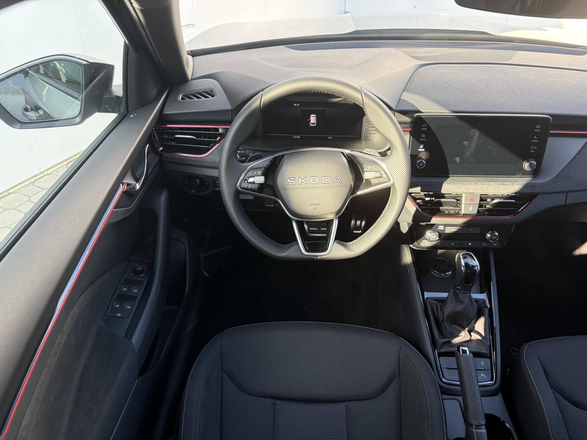 Škoda Kamiq, Dynamic 1,0 TSI 85 kW DSG 7  1 - fotka 4