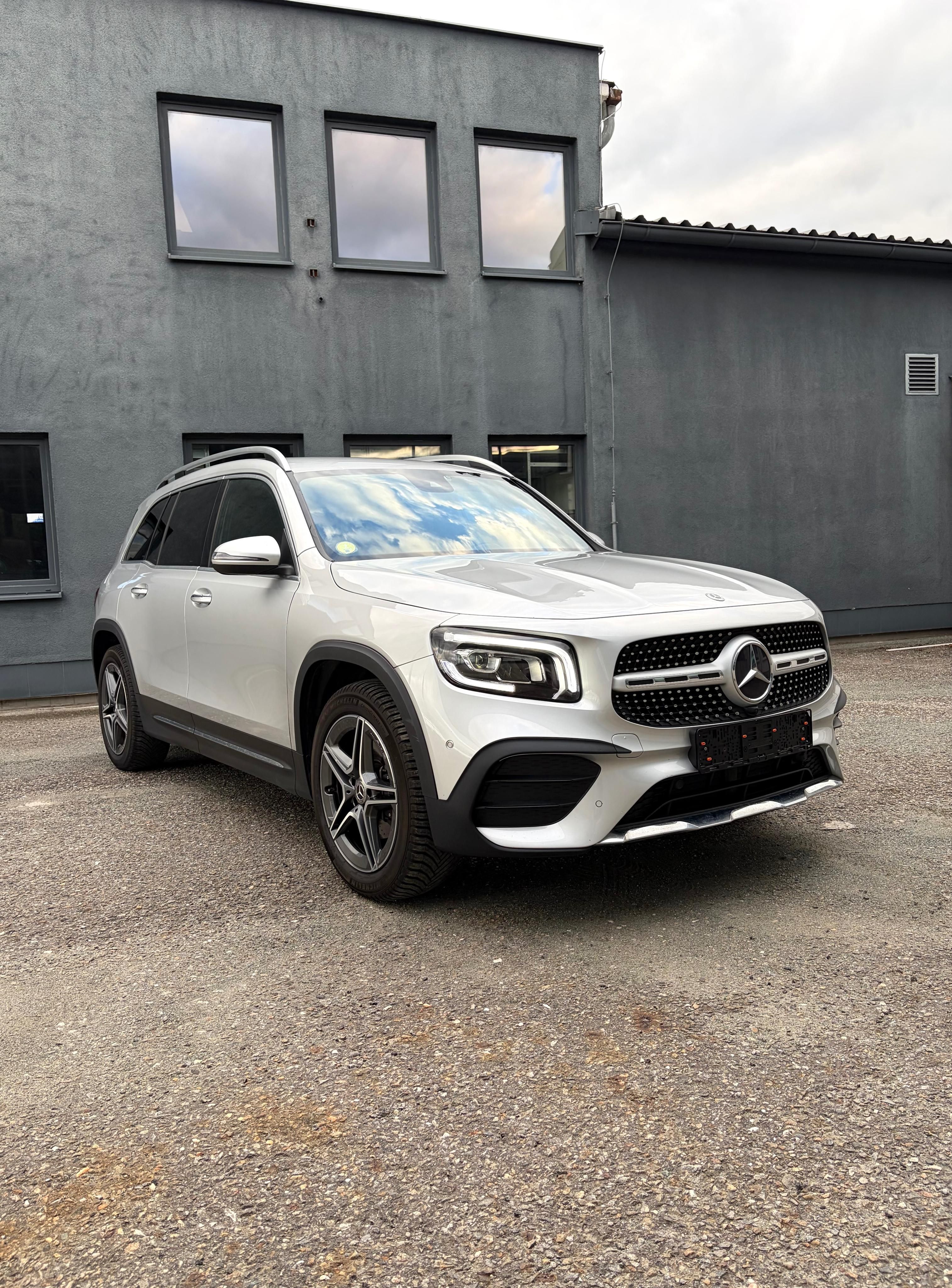Mercedes-Benz GLB, 200d 110kw AMG LINE 7.MÍST - fotka 4