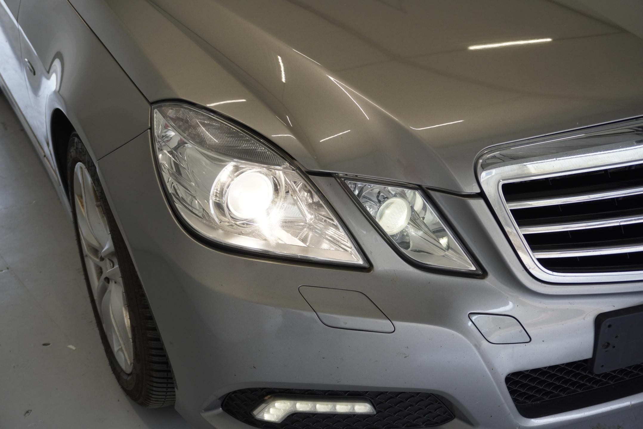 Mercedes-Benz Třídy E, E350 3,0 CDI AVANTGARDE AUT. - fotka 4