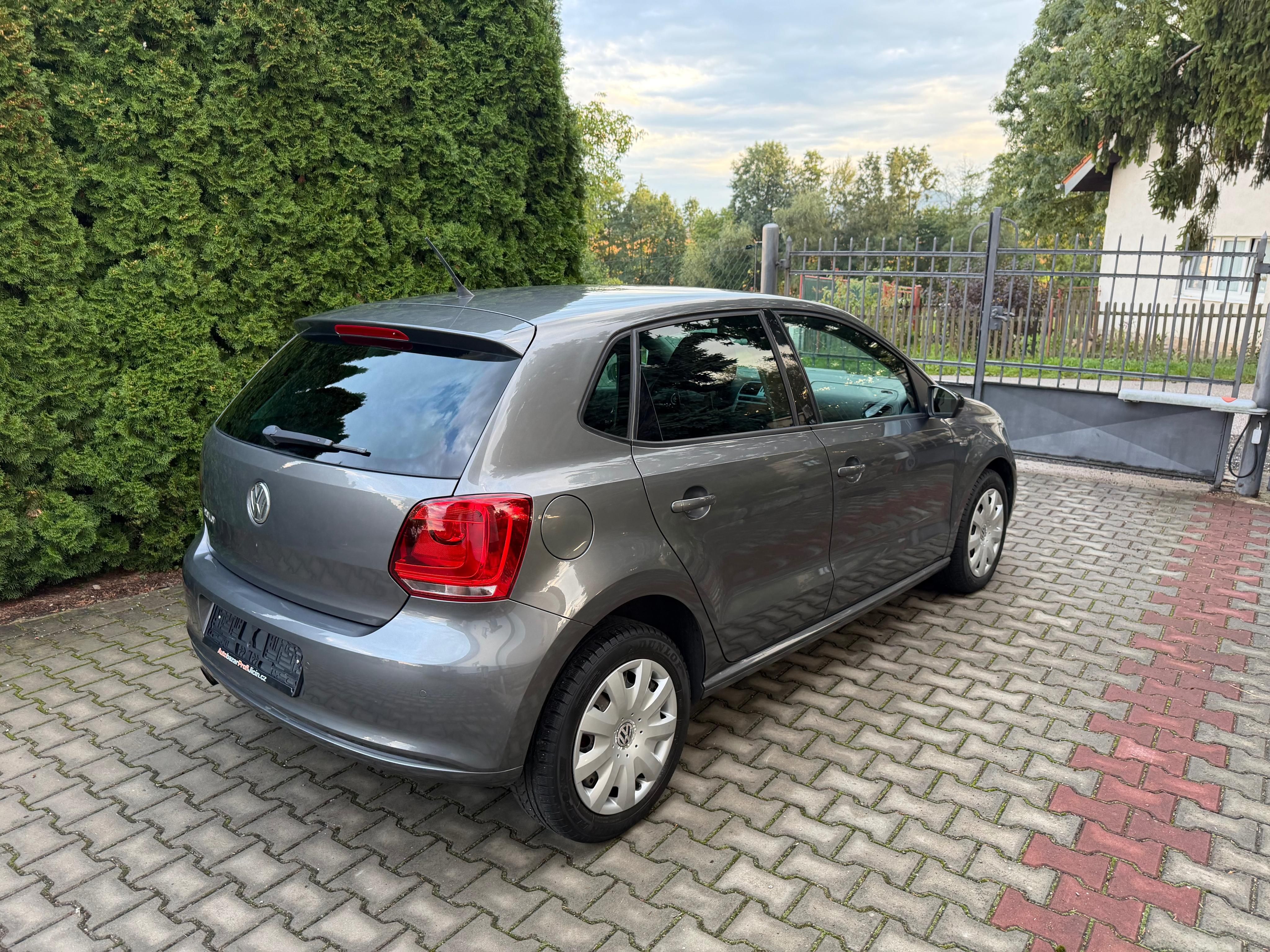 Volkswagen Polo, 1,2 TSi Automat ,Pravid.servis - fotka 4