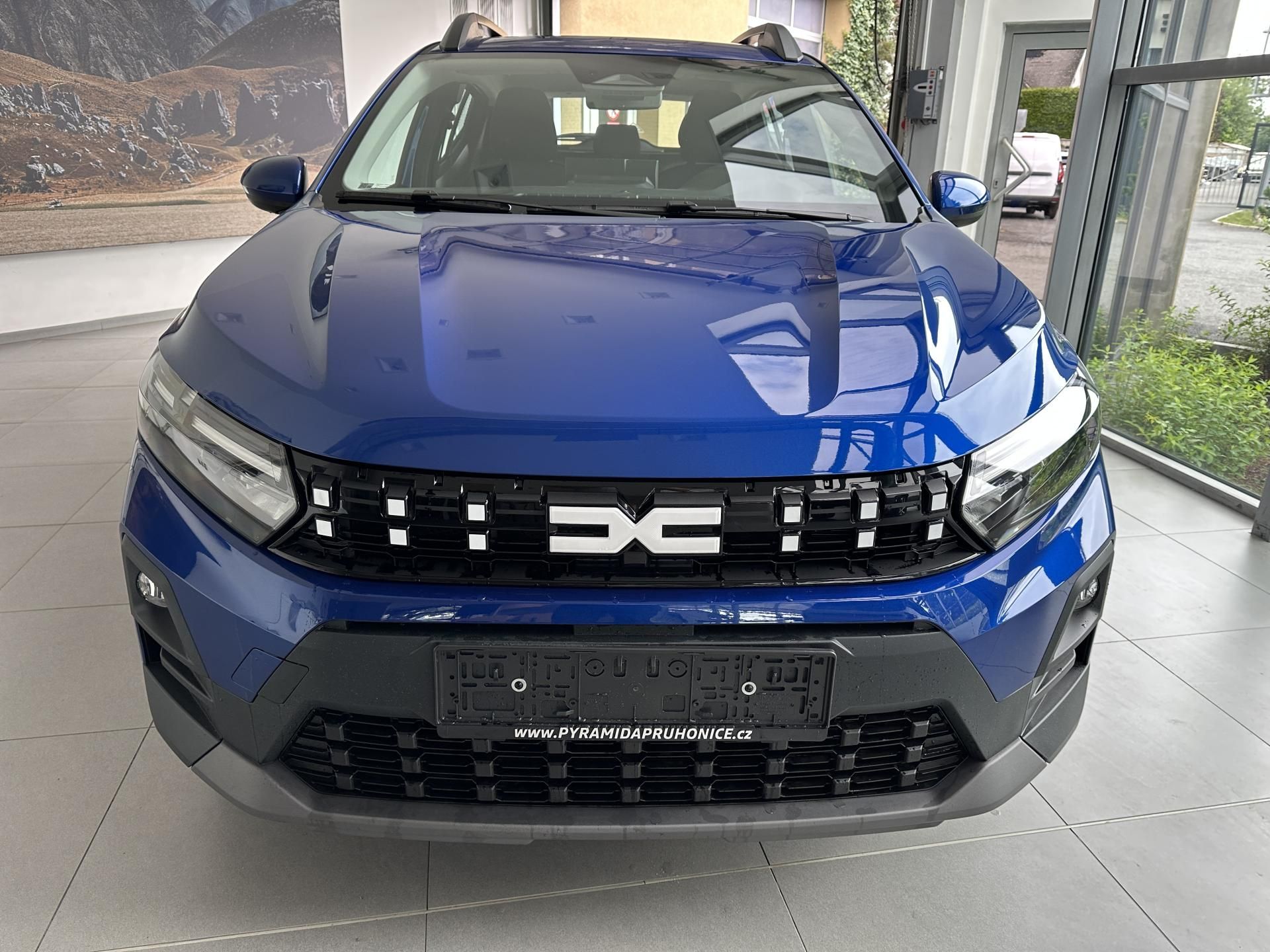 Dacia Sandero, STEPWAY HYBRID 155 - ŘÍJEN - fotka 2