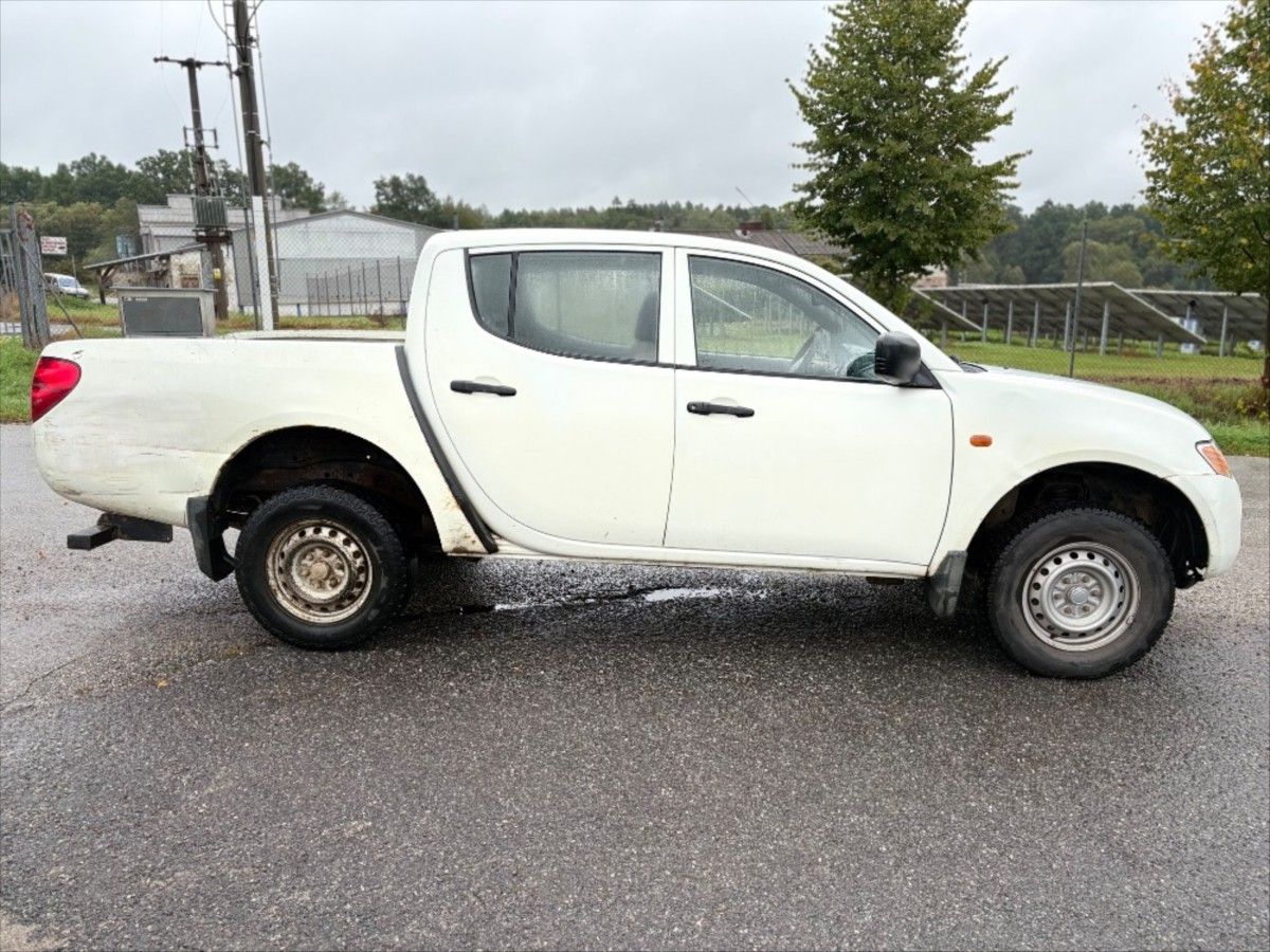Mitsubishi L200, 2,5 DI-D  4X4 - fotka 5