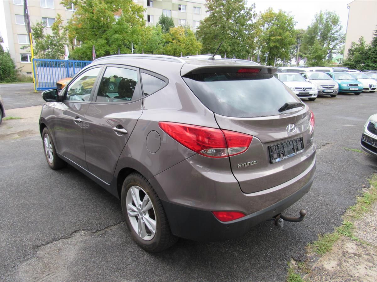 Hyundai ix35, 2,0 i 120kW Automat Style - fotka 4
