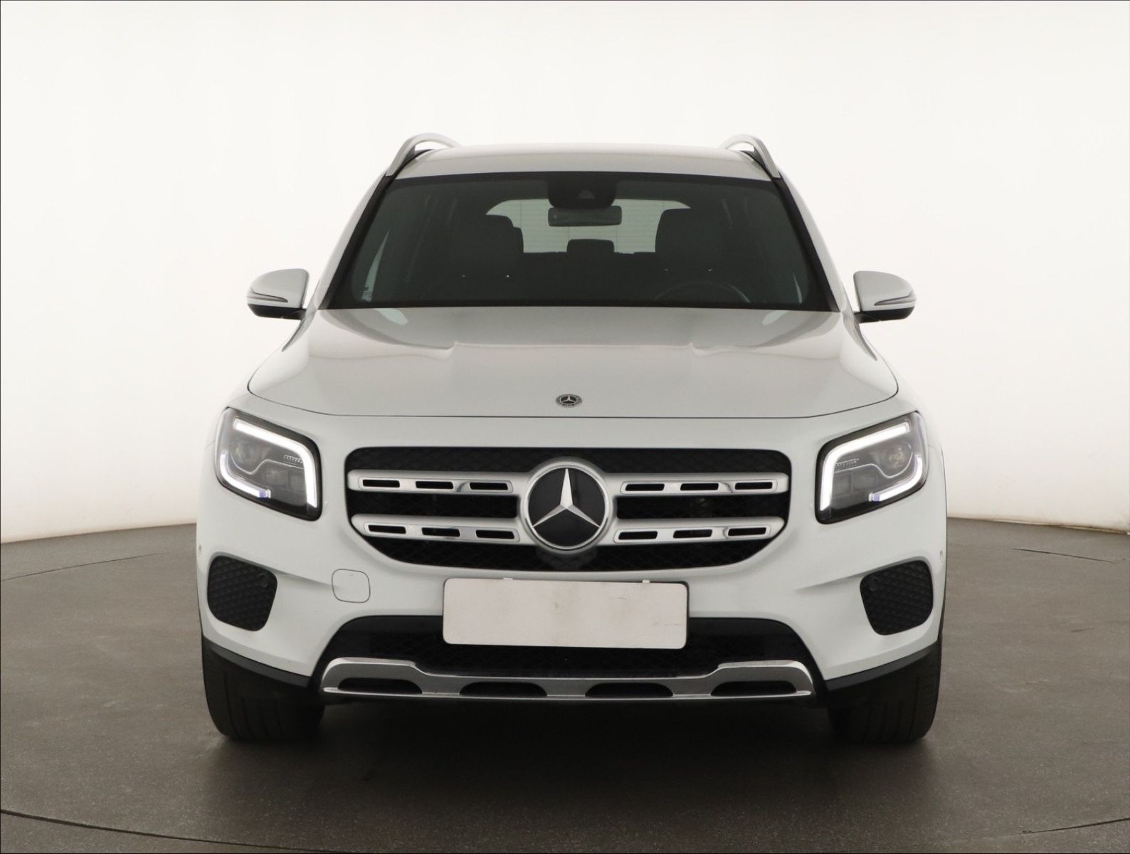 Mercedes-Benz GLB, GLB 200 d 4MATIC, 4X4 - fotka 2