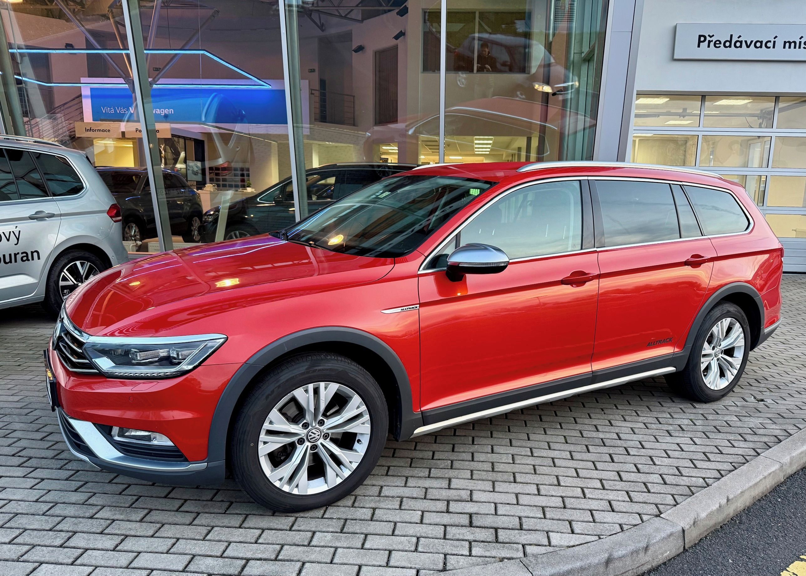 Volkswagen Passat, 2.0 TDI ALLTRACK 4x4 DCC tažné - fotka 2