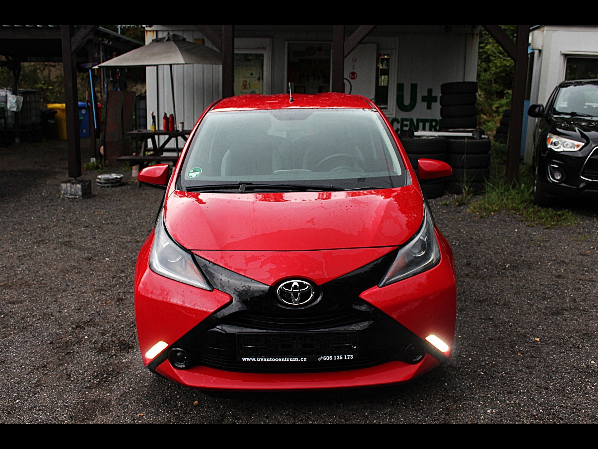Toyota Aygo, 1.0i 51 kW klima - fotka 2