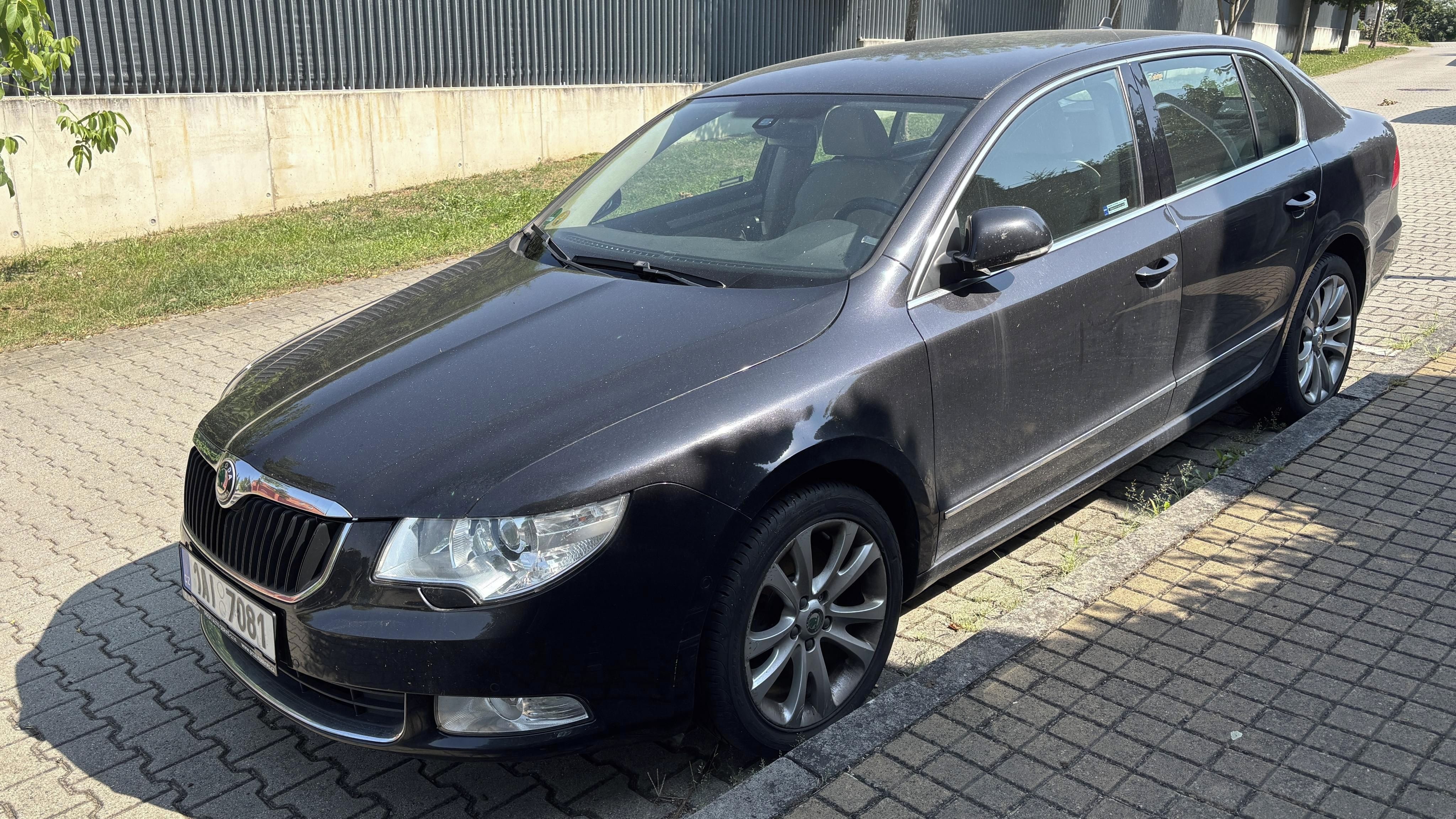 Škoda Superb, Superb II Elegance 2.0 TDI CR - fotka 4