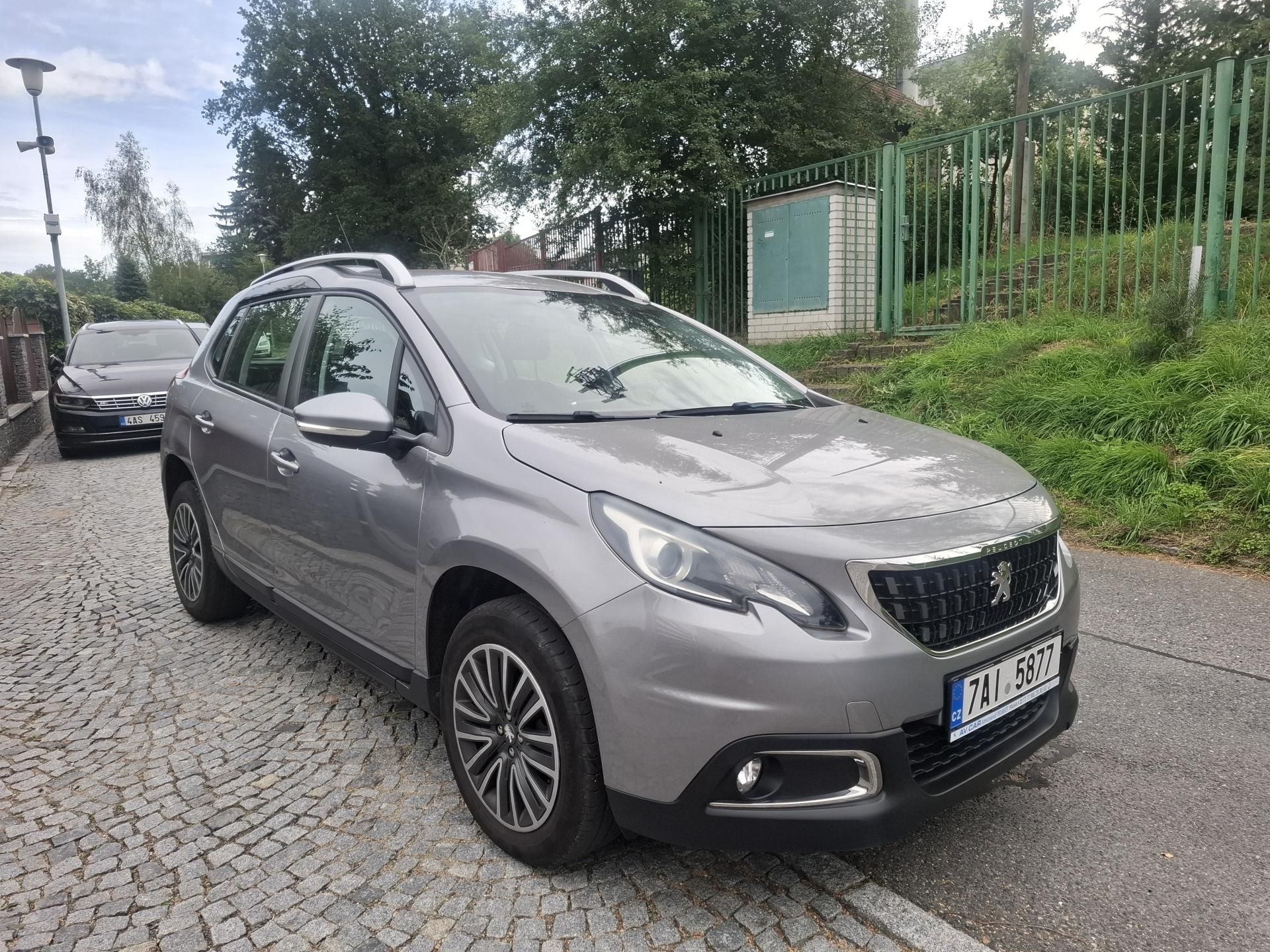 Peugeot 2008, Perfektni tech.stav - fotka 6