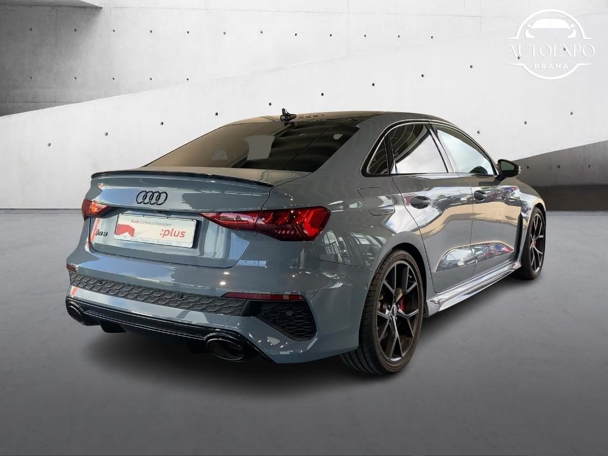 Audi RS3, Limousine 2.5 TFSI Quattro* - fotka 4