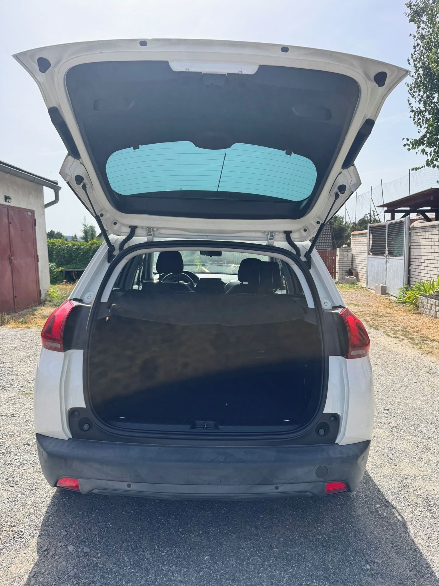 Peugeot 2008, 1.6 73kw - fotka 5