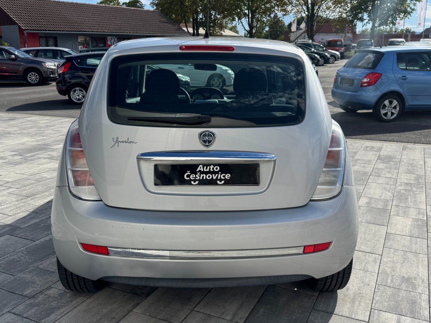 Lancia Y, 1,4i 57 KW Klima - fotka 6