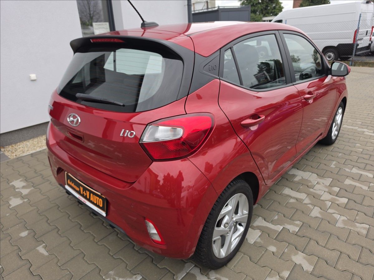 Hyundai i10, 1,0 49KW vyhř. volat + sedadla - fotka 6