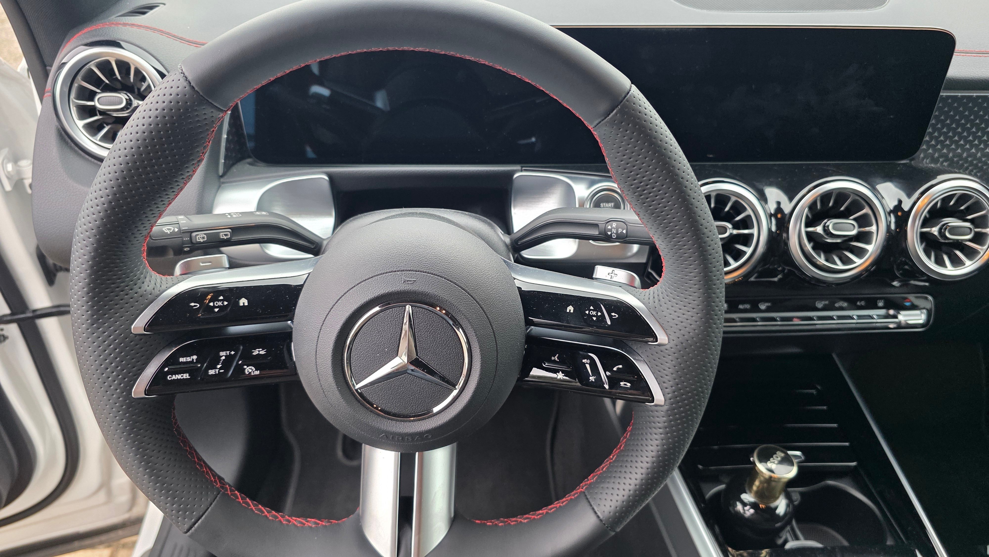 Mercedes-Benz EQB, 350 4x4 AMG 11/25  TOP+ výbava - fotka 4
