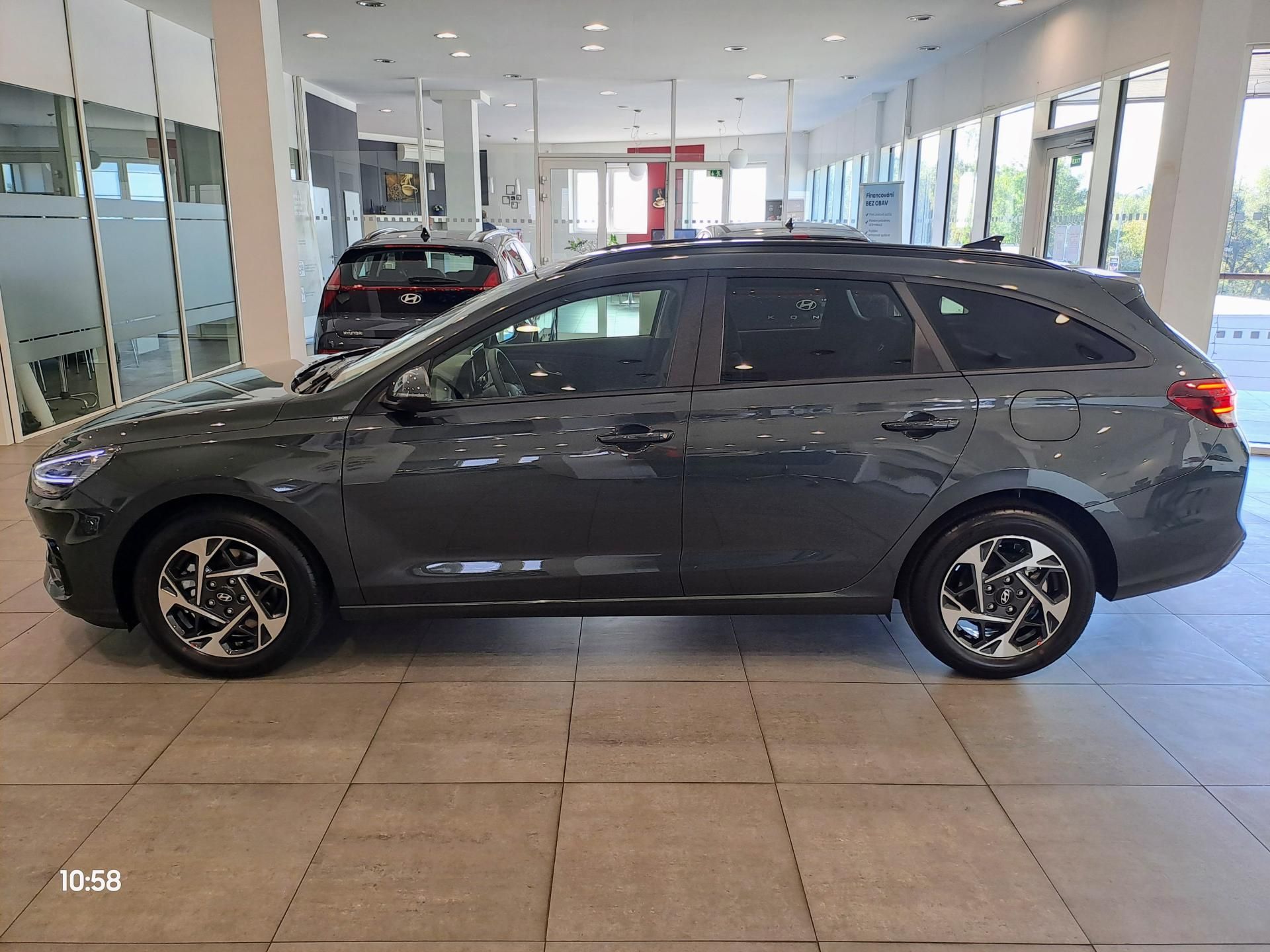 Hyundai i30, 1,0 T-GDI GO Czech! - fotka 4