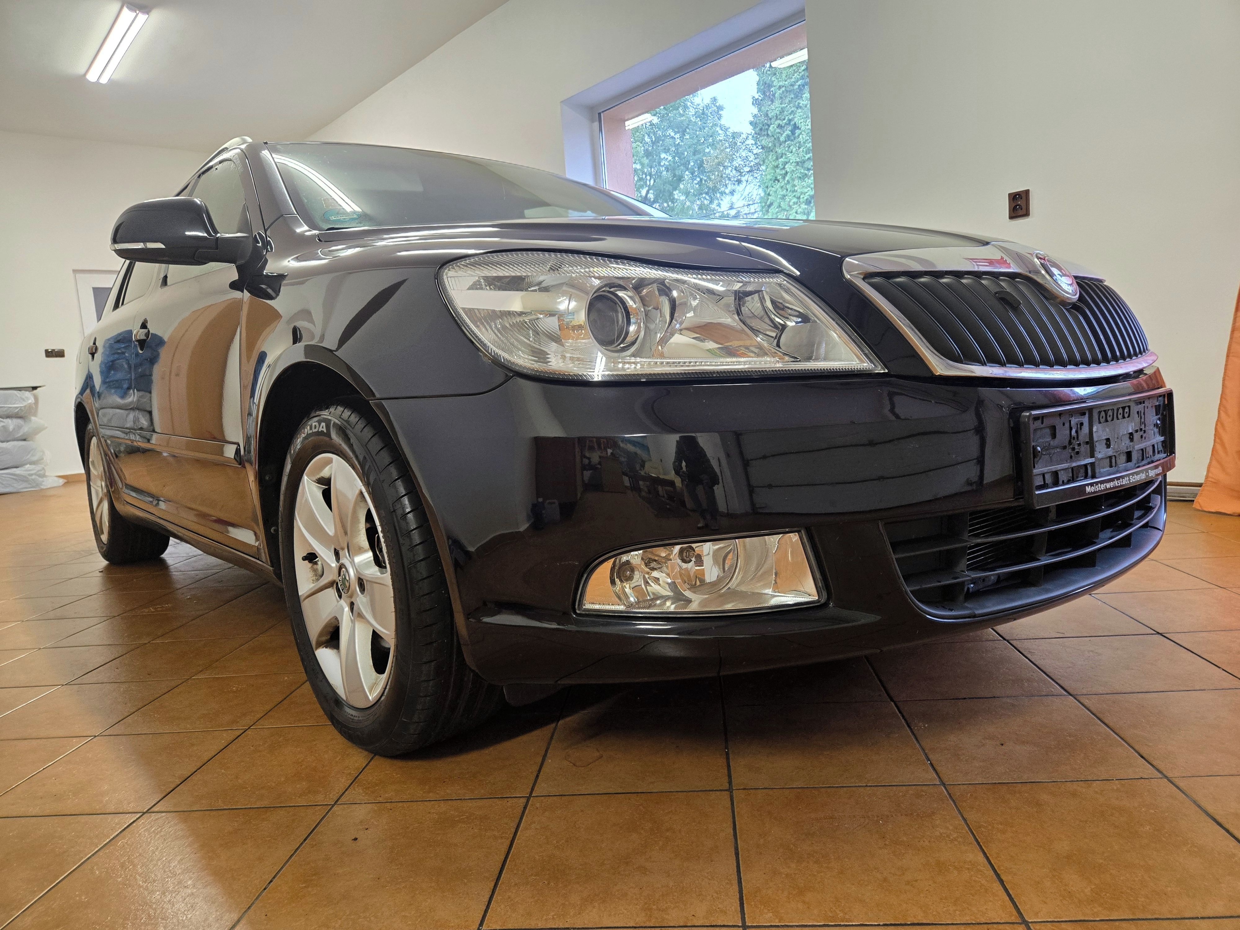 Škoda Octavia, 1,8TSí 118kW polokůže - fotka 4