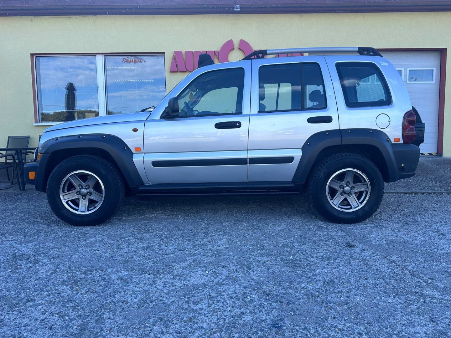 Jeep Cherokee, Renegade 3.7i 4x4/Tažné - fotka 6