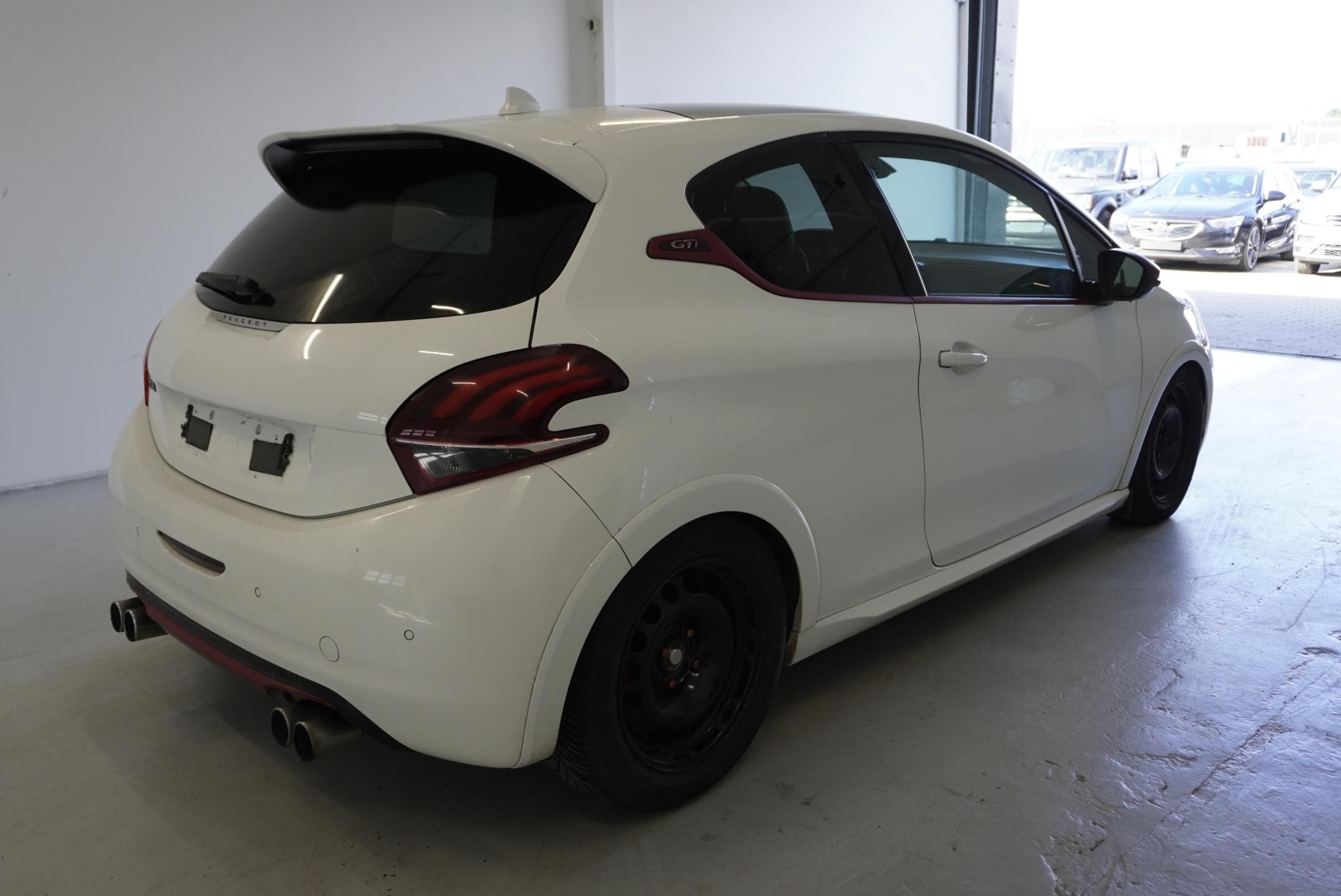 Peugeot 208, 1,6 GTI 147kW THP - fotka 5