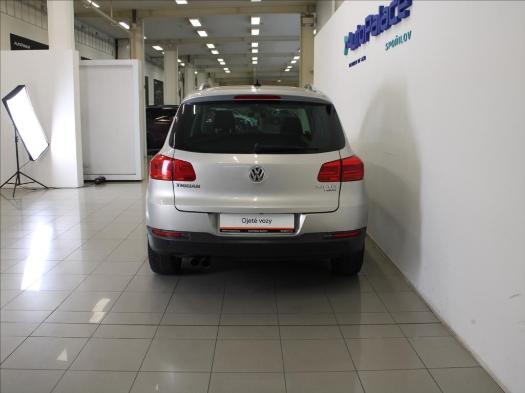 Volkswagen Tiguan, 2,0 TDI 103kW 4Motion 1.maj.ČR - fotka 4