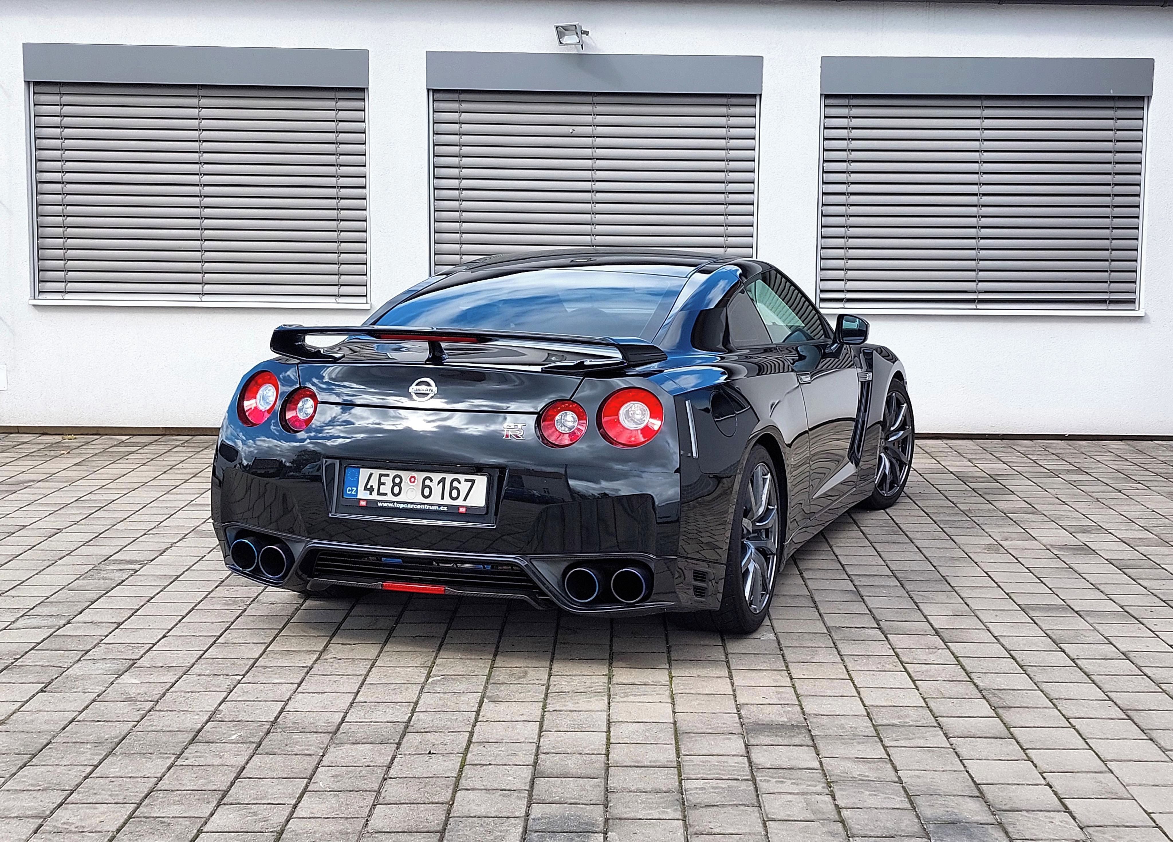 Nissan GT-R, 3.8, 404 kW, 4×4, 1. majitel - fotka 5