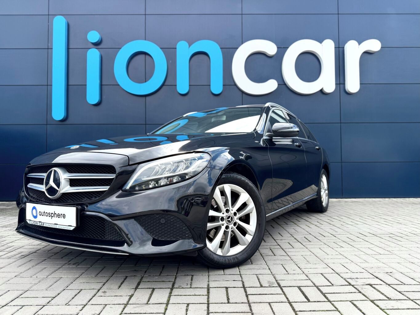 Mercedes-Benz Třídy C, 220d 4MATIC, 9G-TRONIC - fotka 3