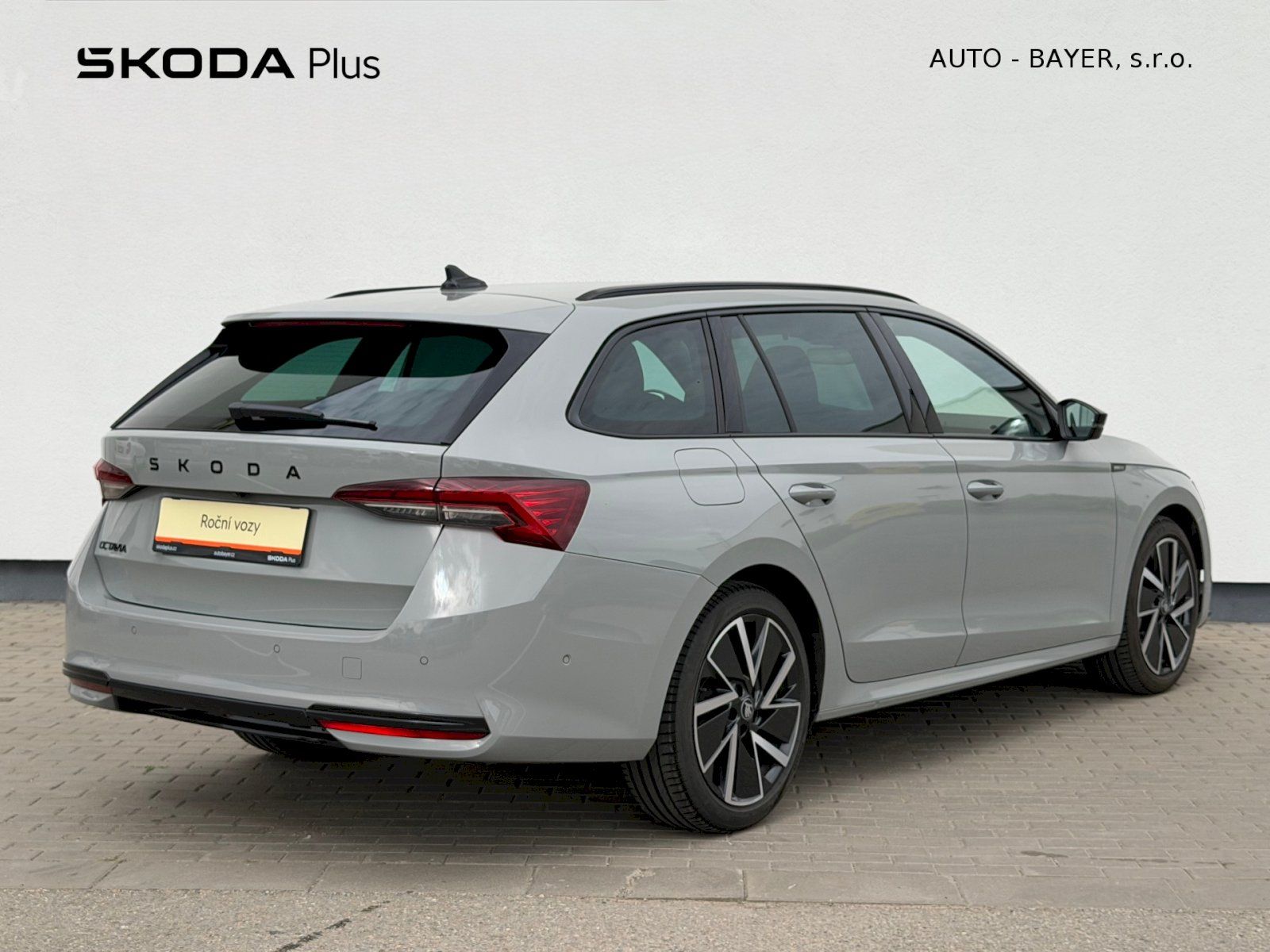 Škoda Octavia, Combi 2.0 TDI 110kW DSG Sportl - fotka 2