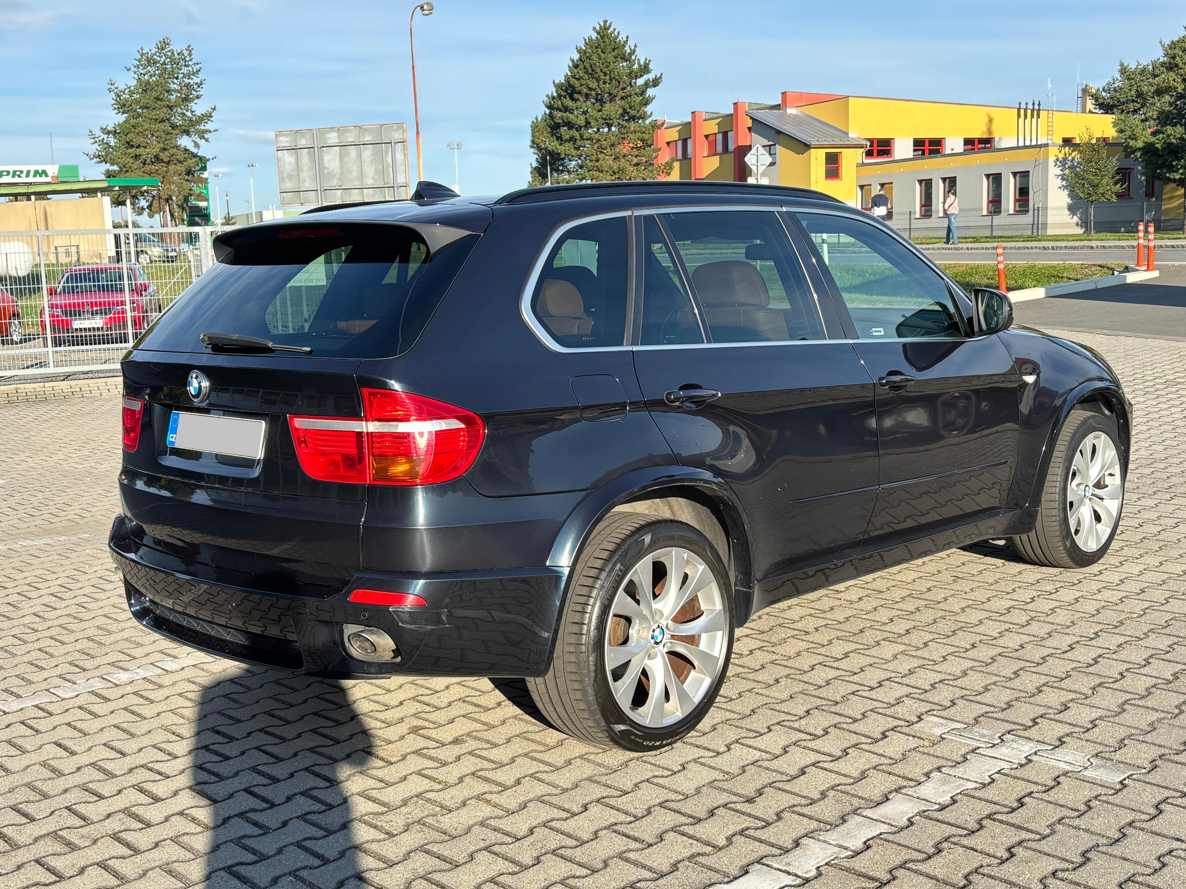 BMW X5, 3,0 V6 TDi  173kW - fotka 4