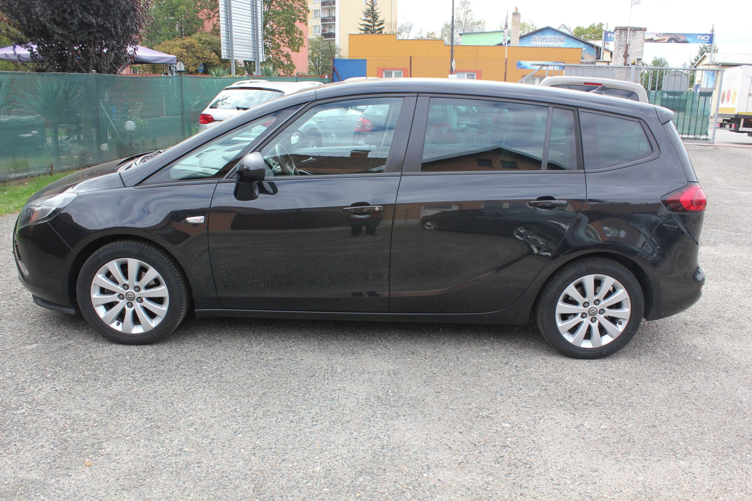 Opel Zafira, 1.4T KAMERA, BIXENON, NAVIGACE - fotka 4
