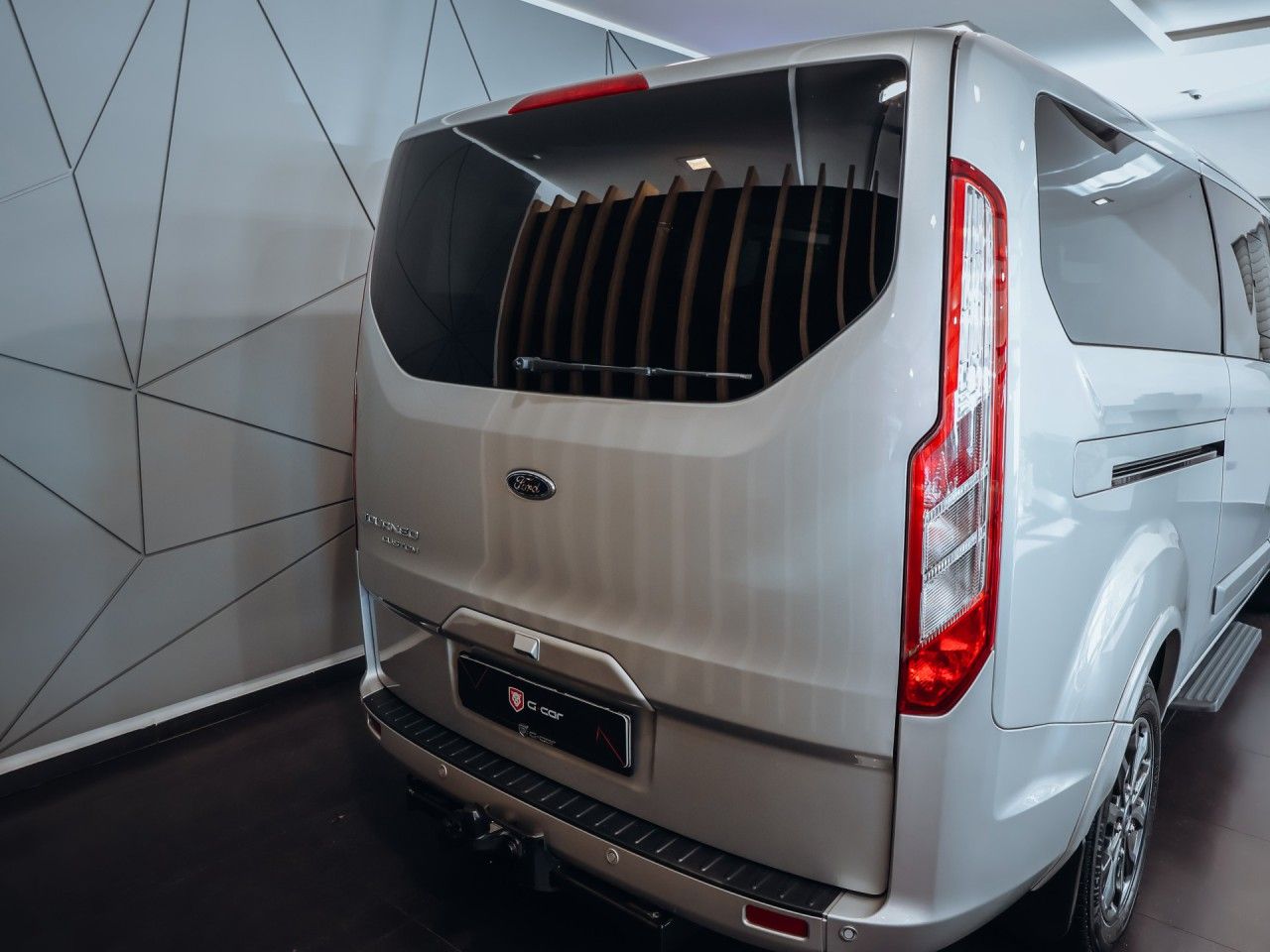 Ford Tourneo Custom, 2.0TDCi Titanium AT 125 kW L2 - fotka 6