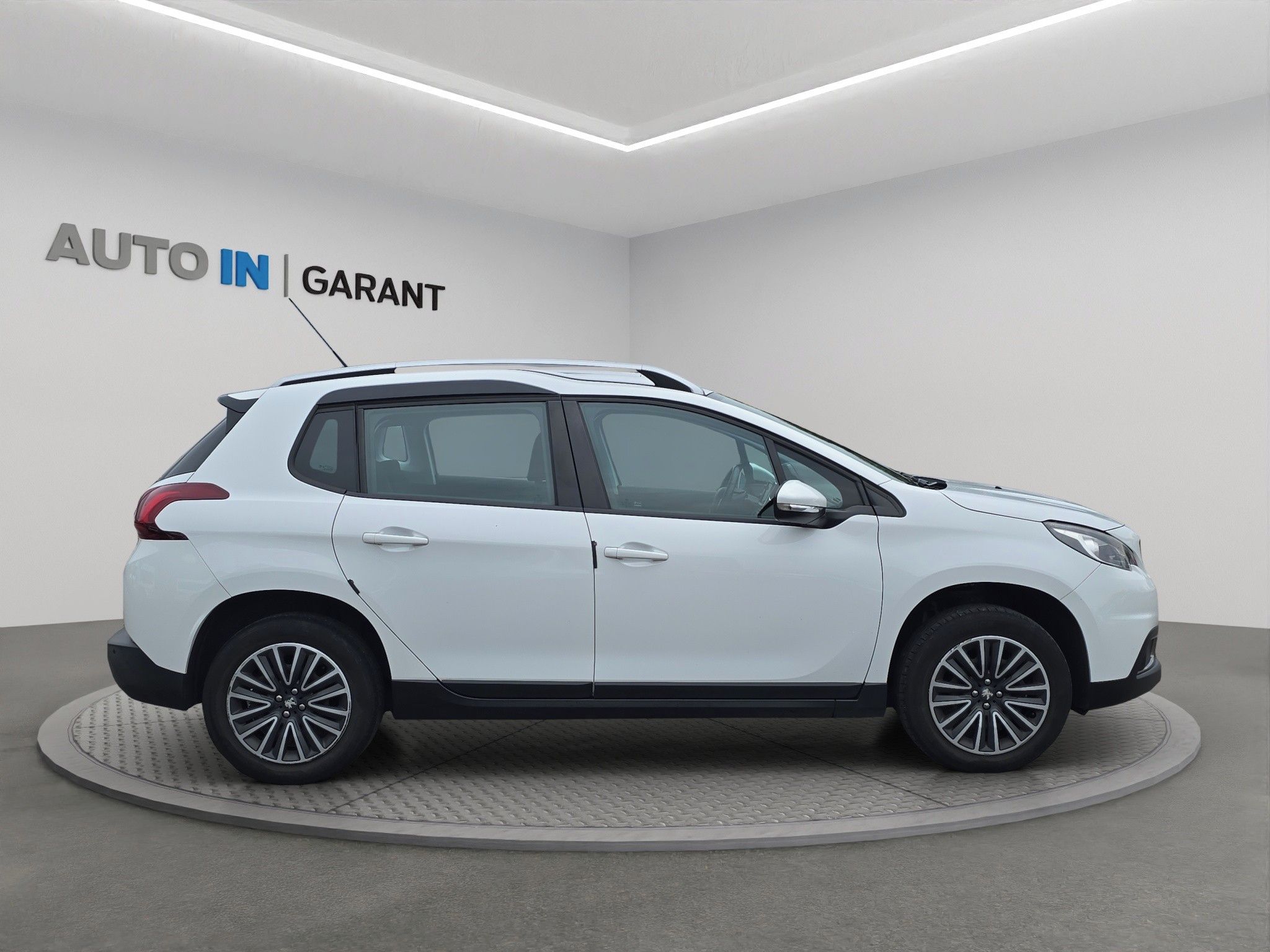 Peugeot 2008, 1.2i  61kW, Aut. klima, ČR, Ta - fotka 4