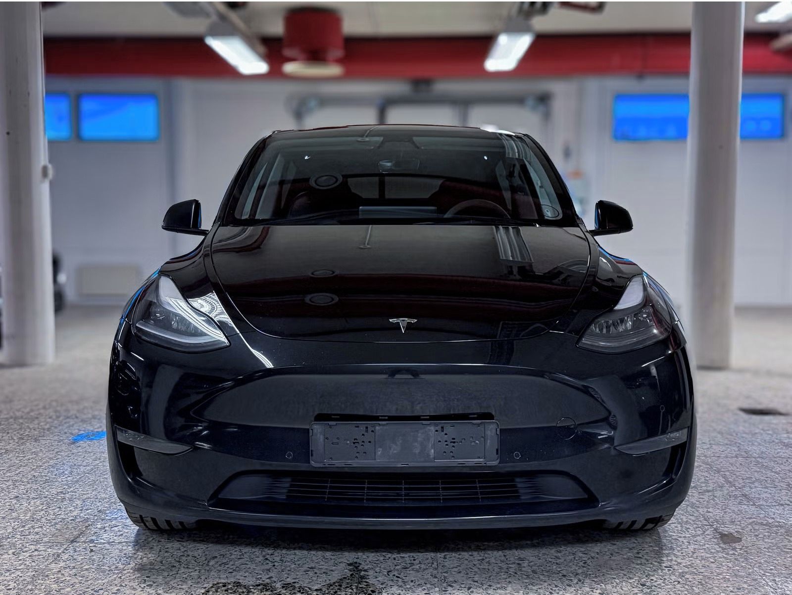 Tesla Model Y, Long Range AWD - fotka 2